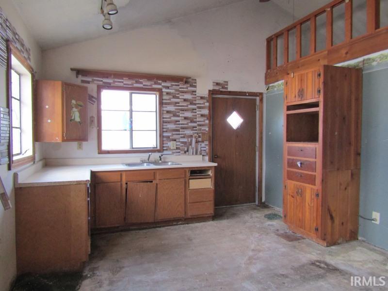 Photo 2 of 8727 S Hill Drive