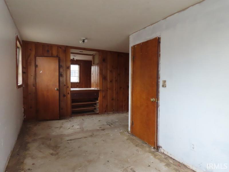 Photo 3 of 8727 S Hill Drive
