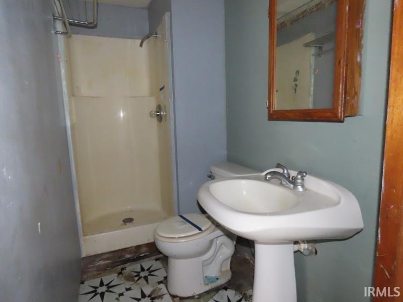 Photo 5 of 8727 S Hill Drive