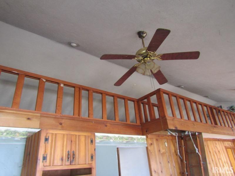 Photo 6 of 8727 S Hill Drive