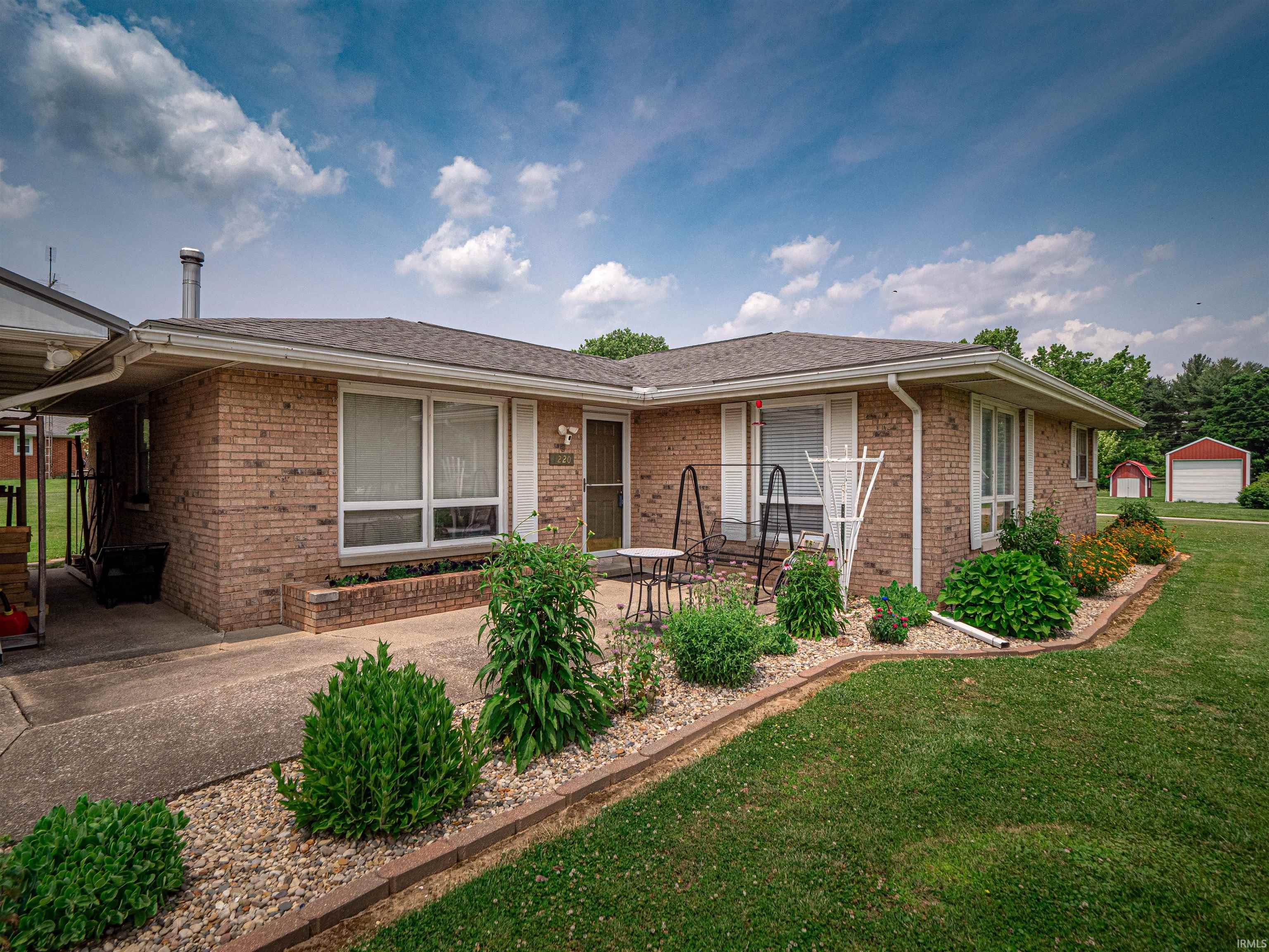 Homes for sale in Petersburg, IN | 1220 N Meadowbrook Ln, Petersburg, IN 47567 | MLS# 202506692