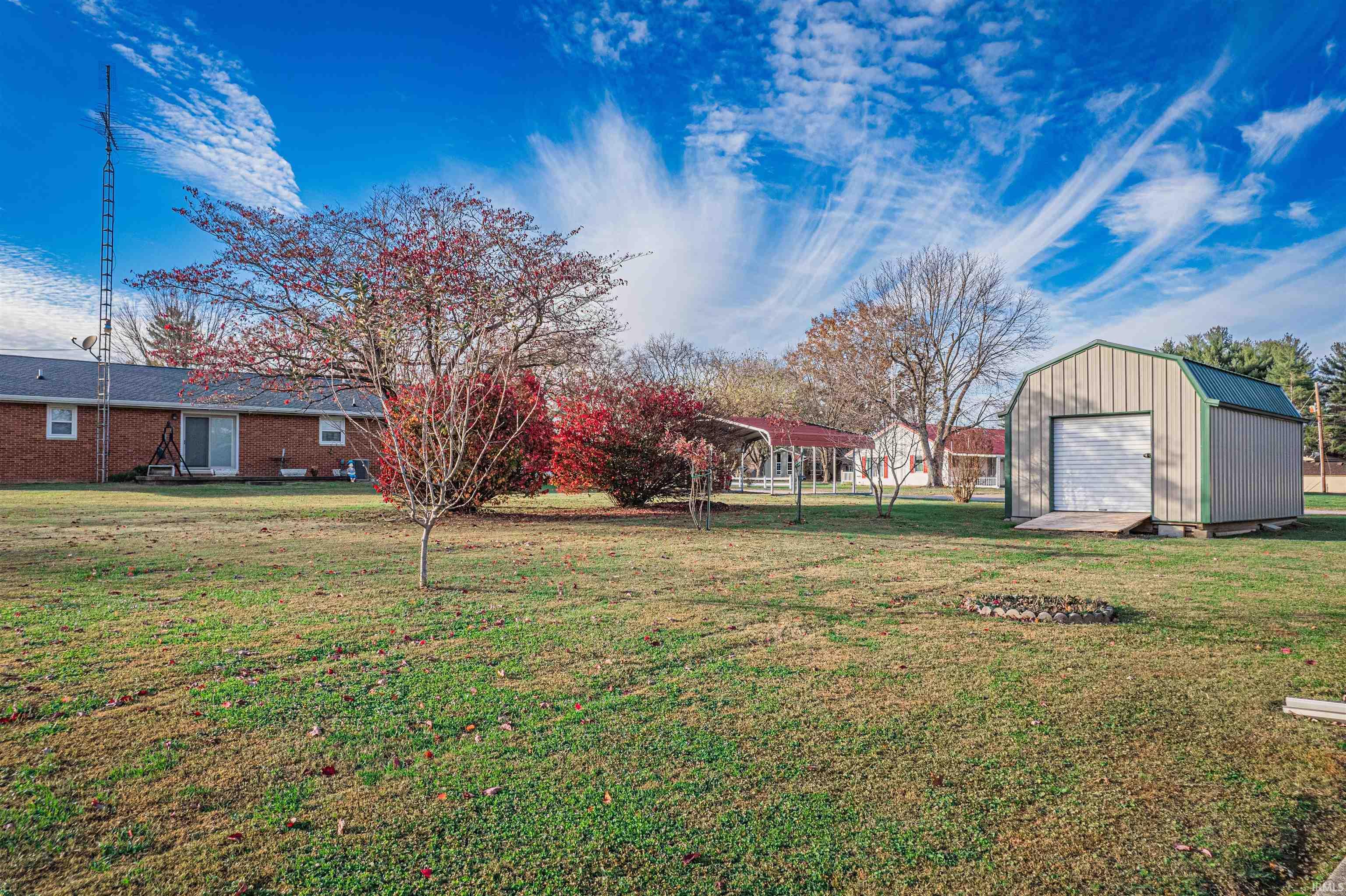 Homes for sale in Petersburg, IN | 1220 N Meadowbrook Ln, Petersburg, IN 47567 | MLS# 202506692