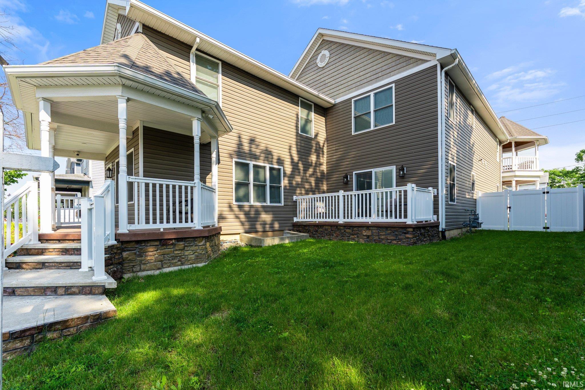 Photo 4 of 520 Lavina Street