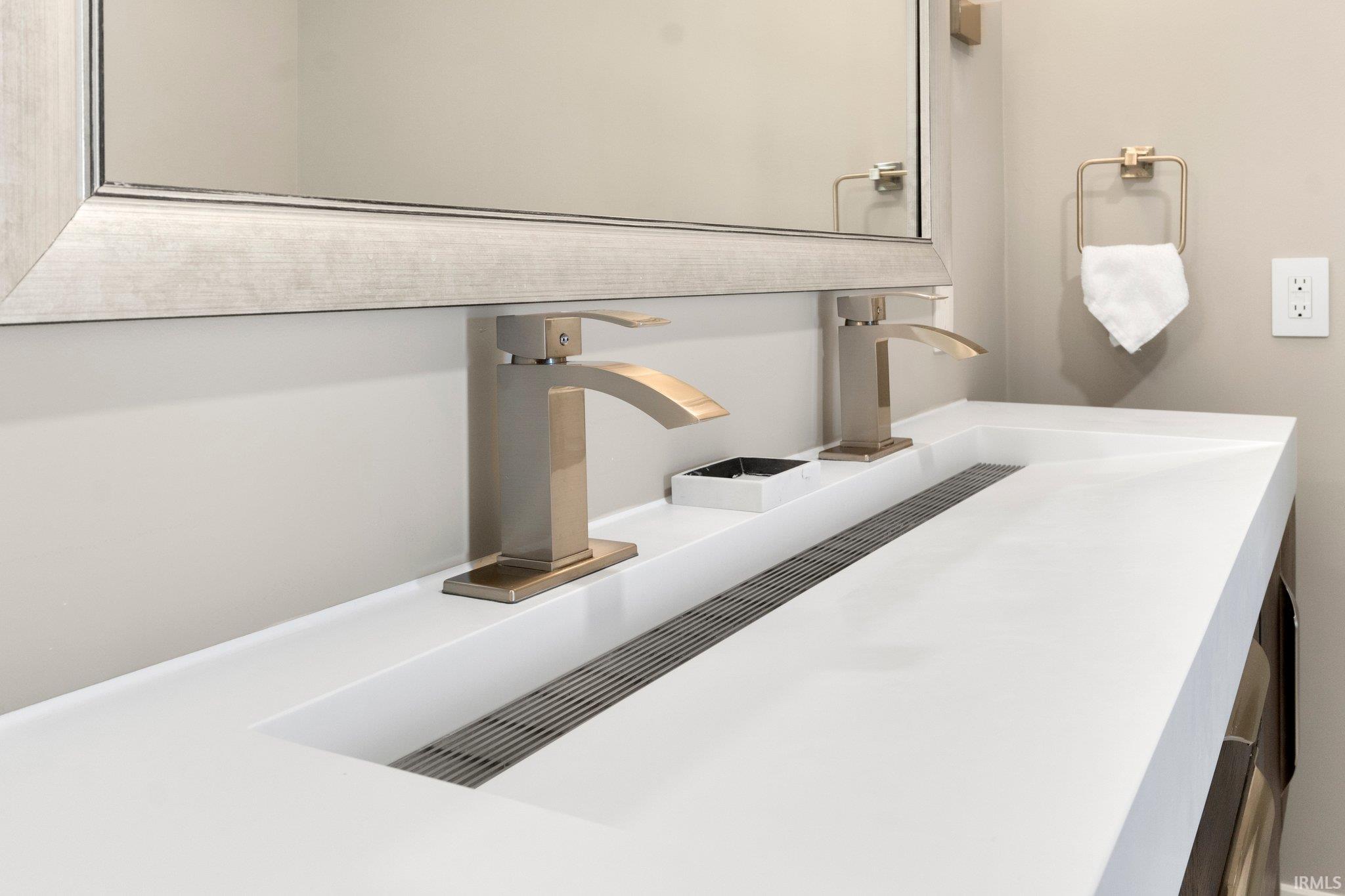 Photo 21 of 520 Lavina Street