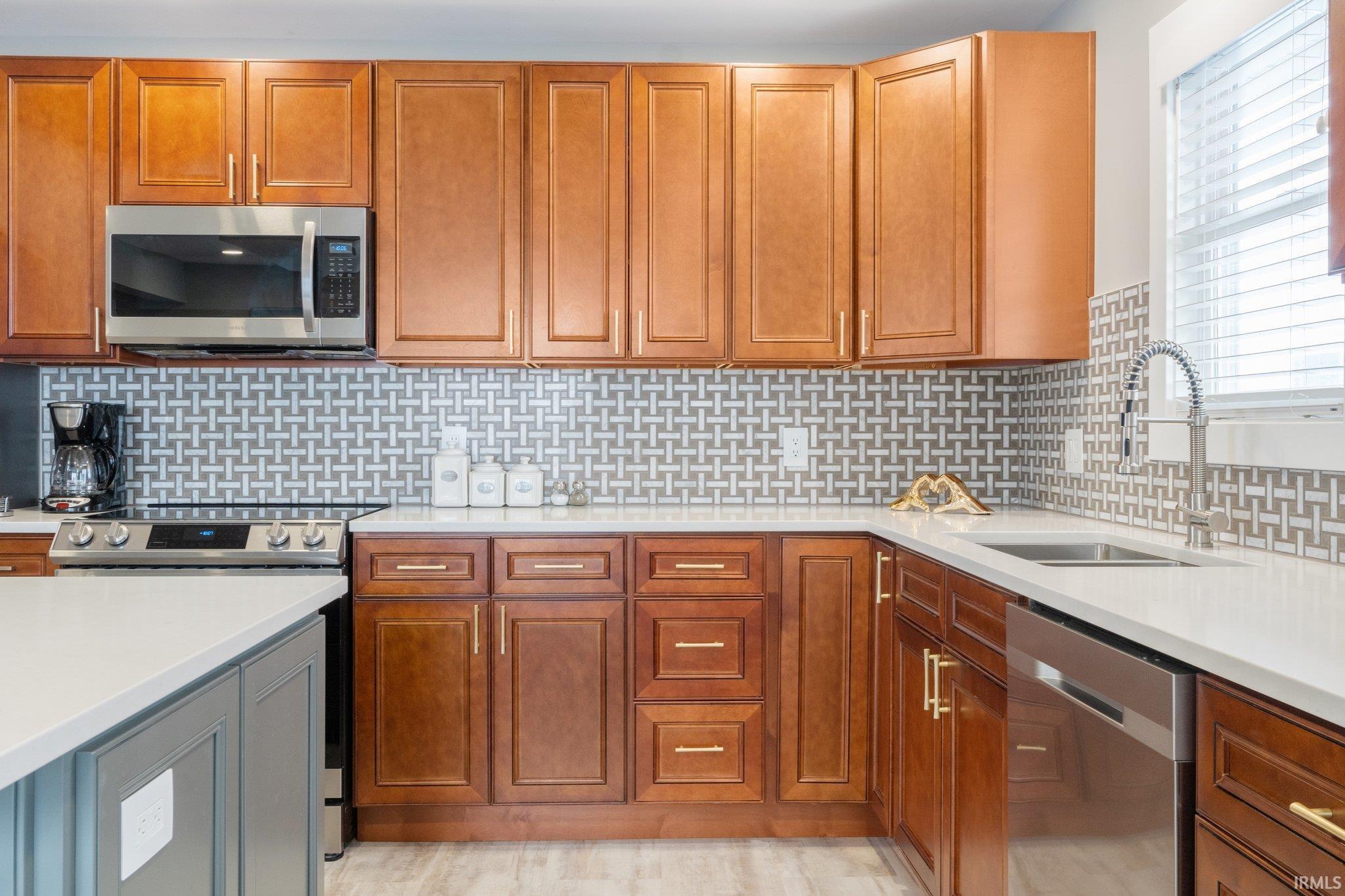 Photo 8 of 520 Lavina Street