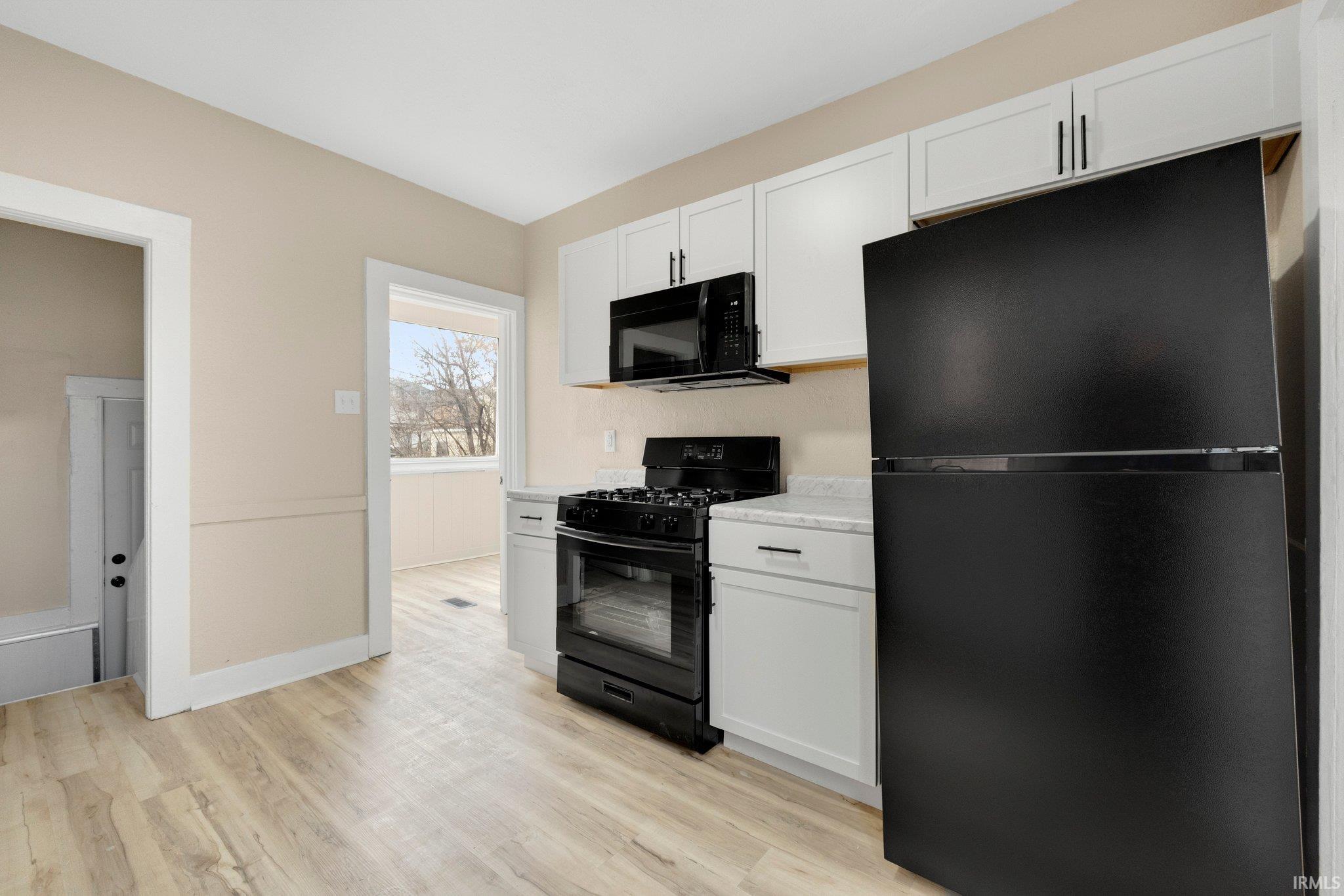 Photo 16 of 607 Kinsmoor Avenue