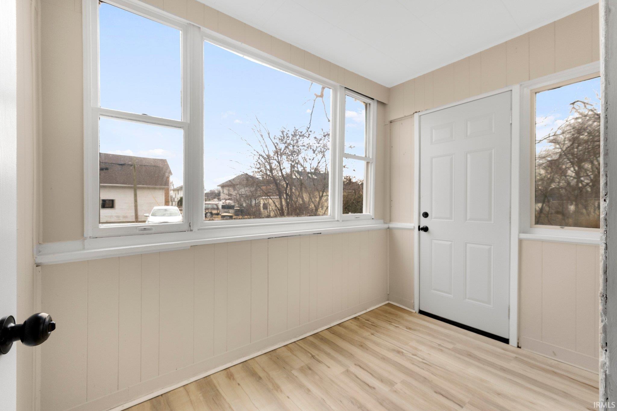 Photo 17 of 607 Kinsmoor Avenue