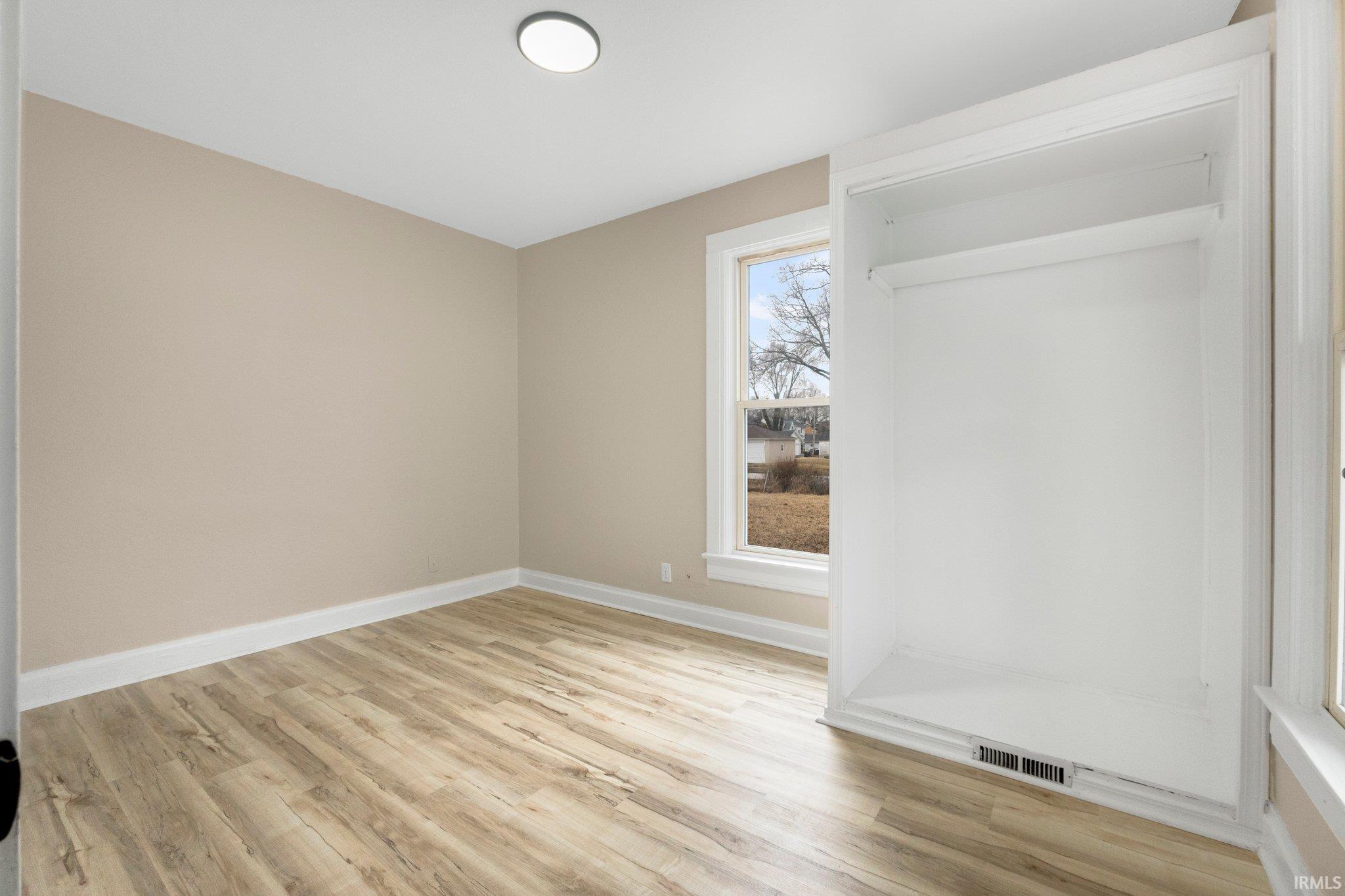 Photo 19 of 607 Kinsmoor Avenue