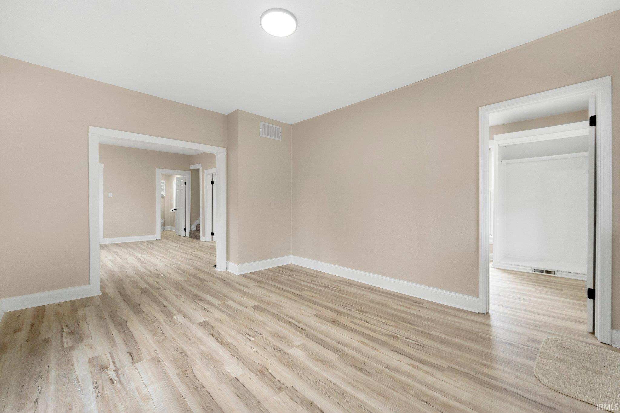 Photo 5 of 607 Kinsmoor Avenue