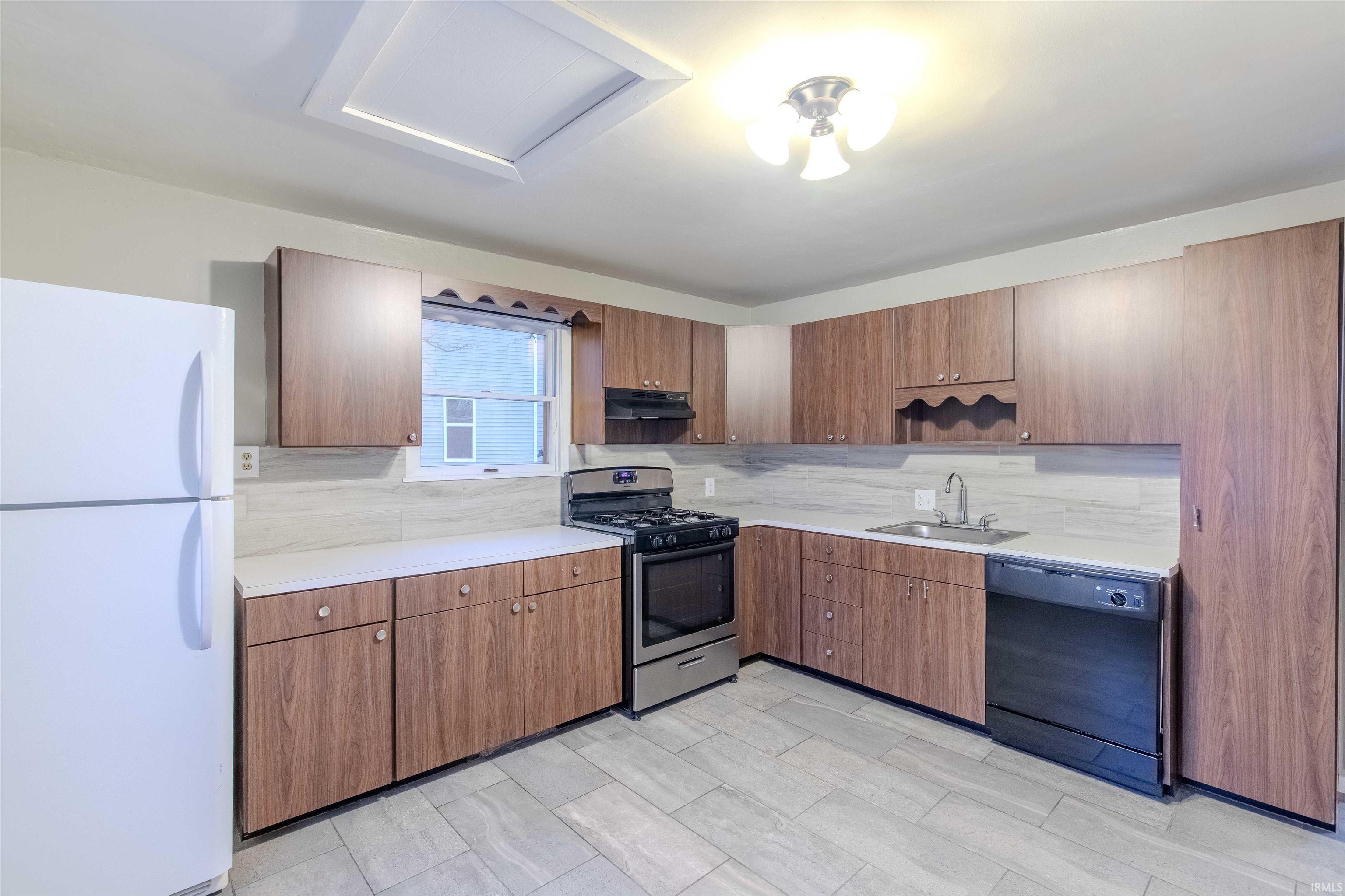 Photo 14 of 628 N 6Th Street