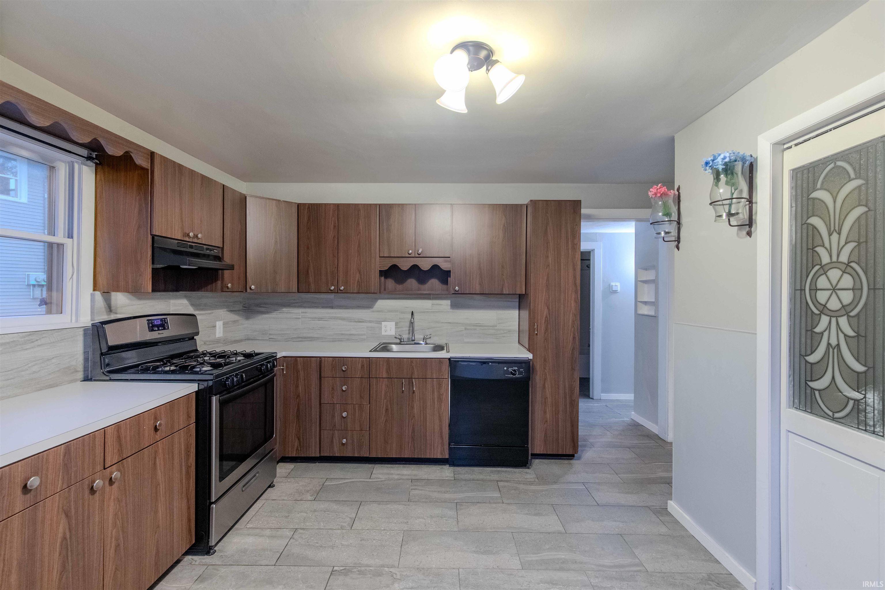 Gorgeous, large profile, hand laid tile floor.
