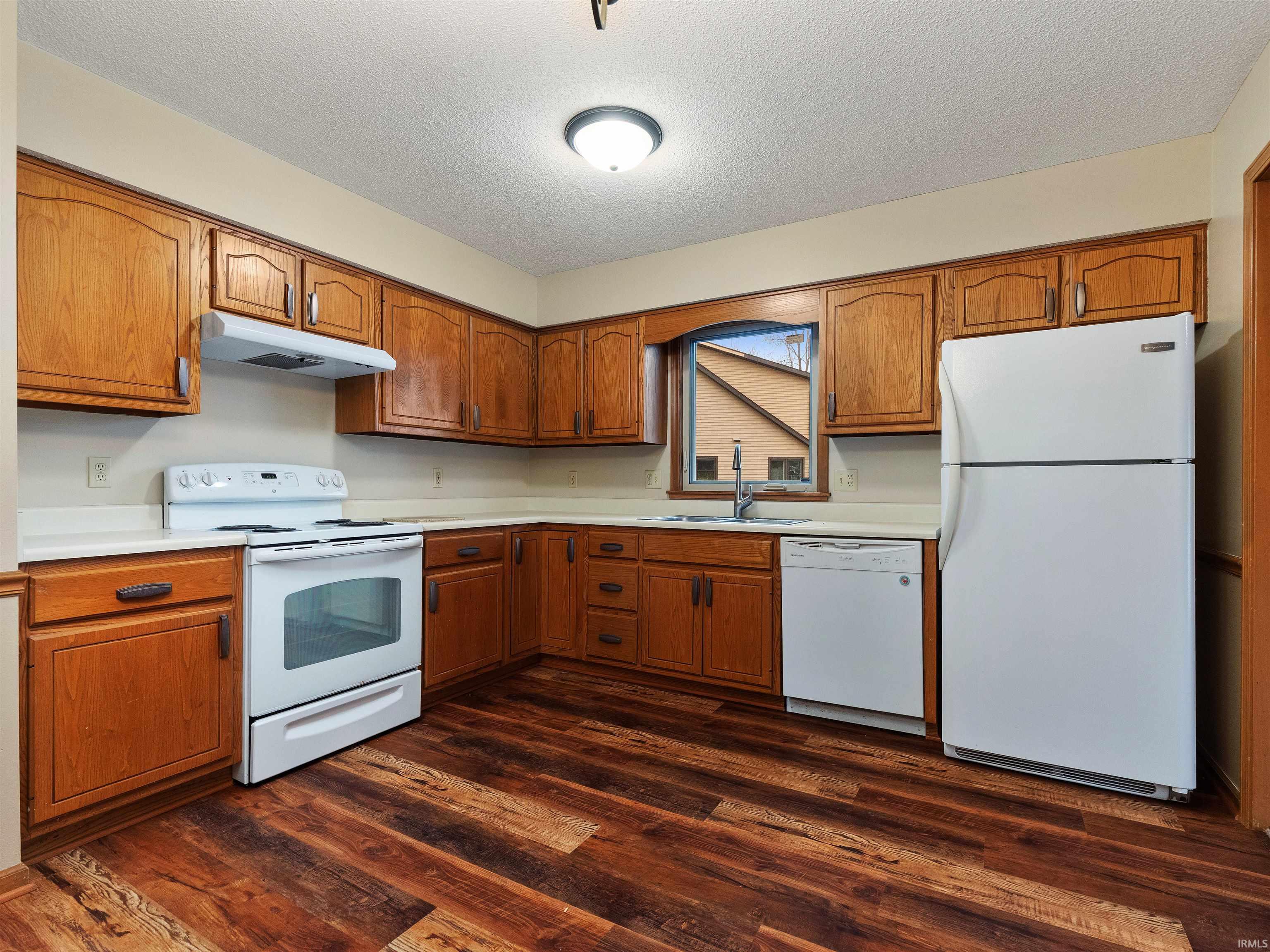 Photo 9 of 8907 Sunburst Lane