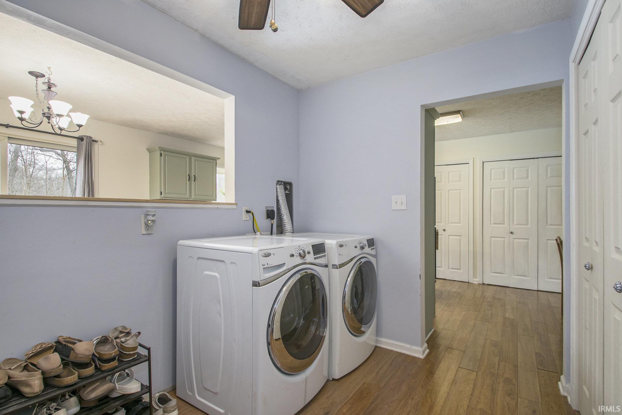 Photo 11 of 2564 S Southwood Drive