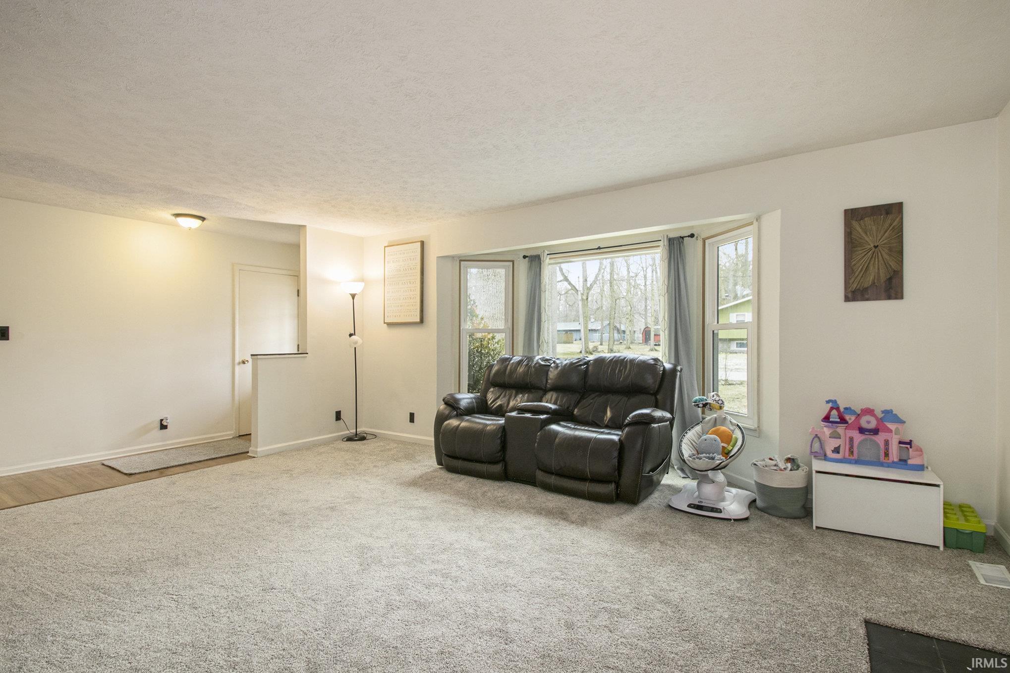 Photo 4 of 2564 S Southwood Drive