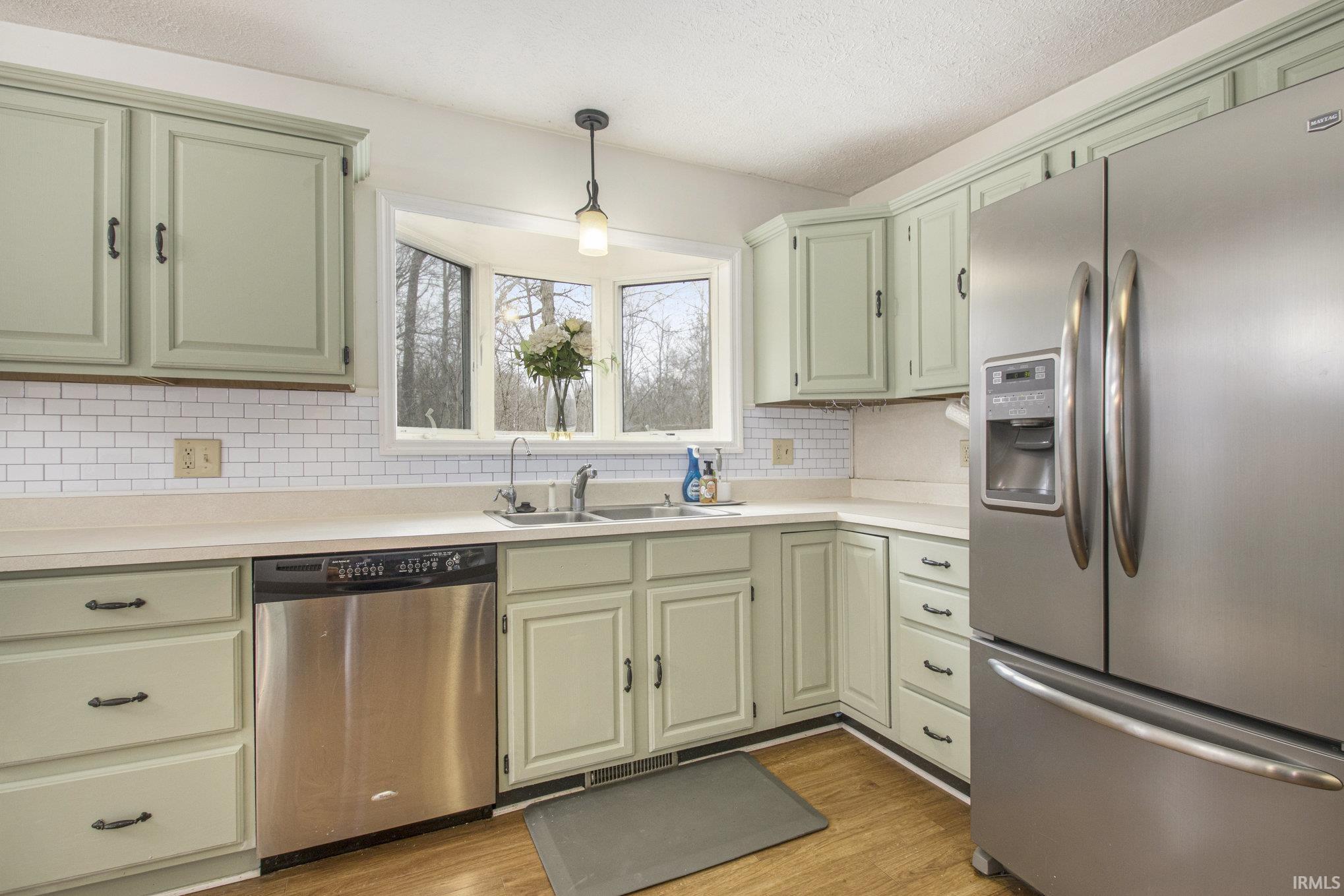 Photo 6 of 2564 S Southwood Drive