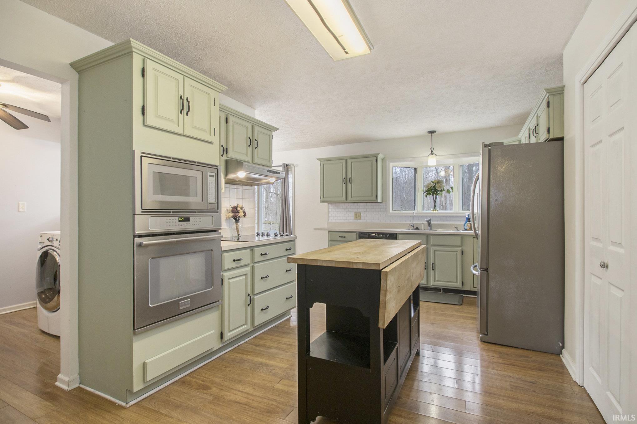 Photo 7 of 2564 S Southwood Drive