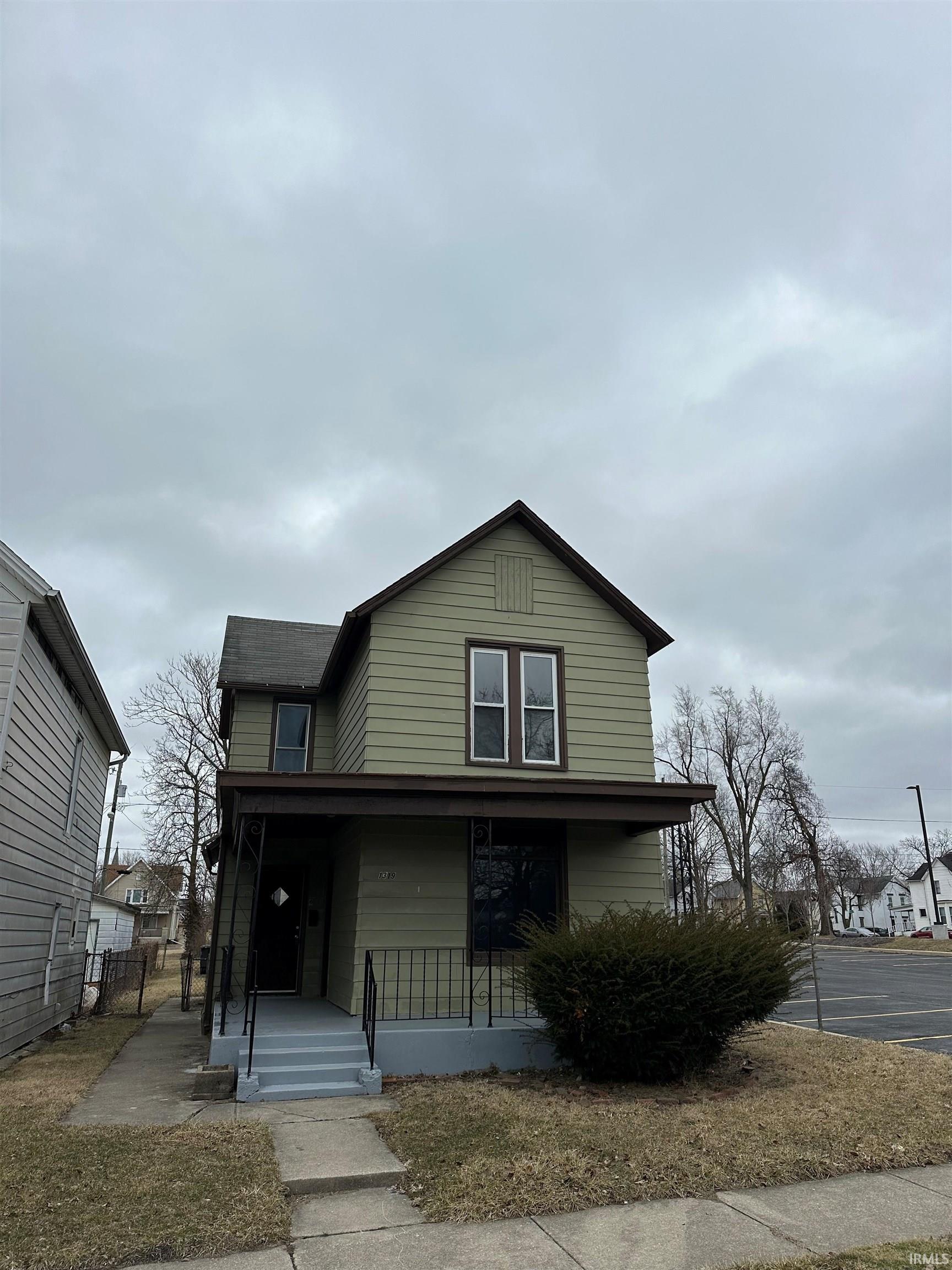 Photo 0 of 1319 McCulloch Street