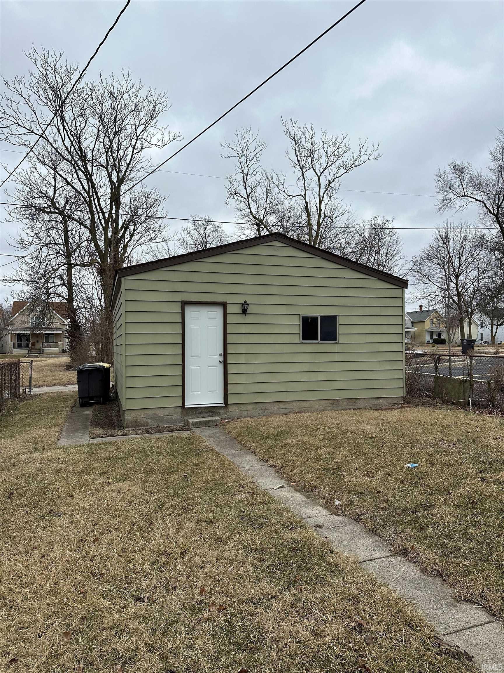 Photo 2 of 1319 McCulloch Street