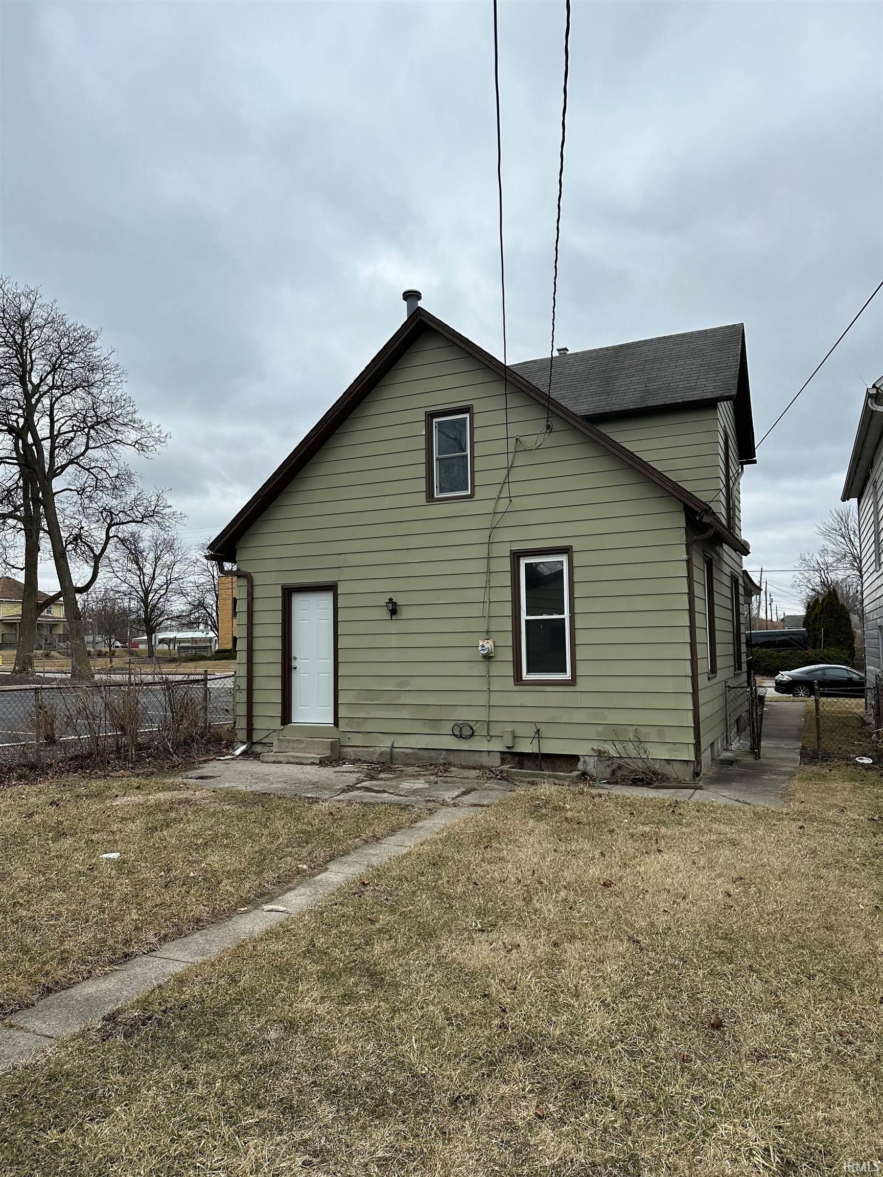 Photo 3 of 1319 McCulloch Street