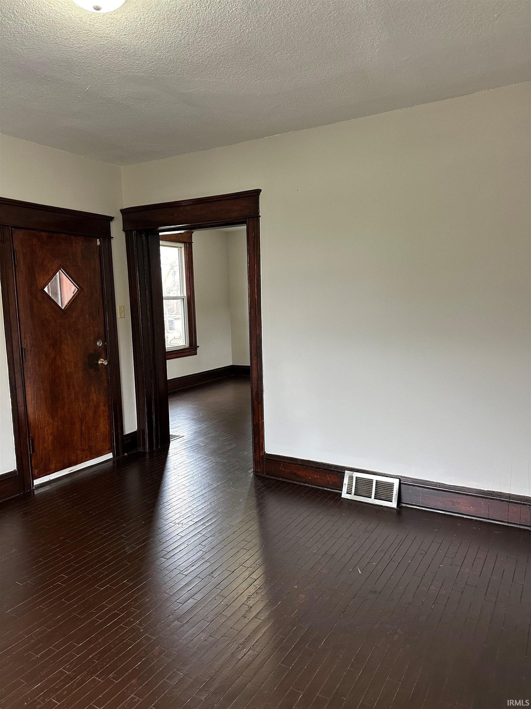 Photo 8 of 1319 McCulloch Street