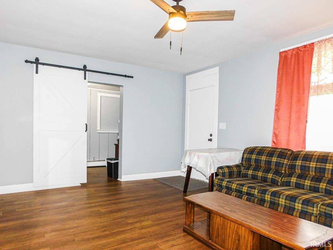 Photo 12 of 409 W Wabash Street
