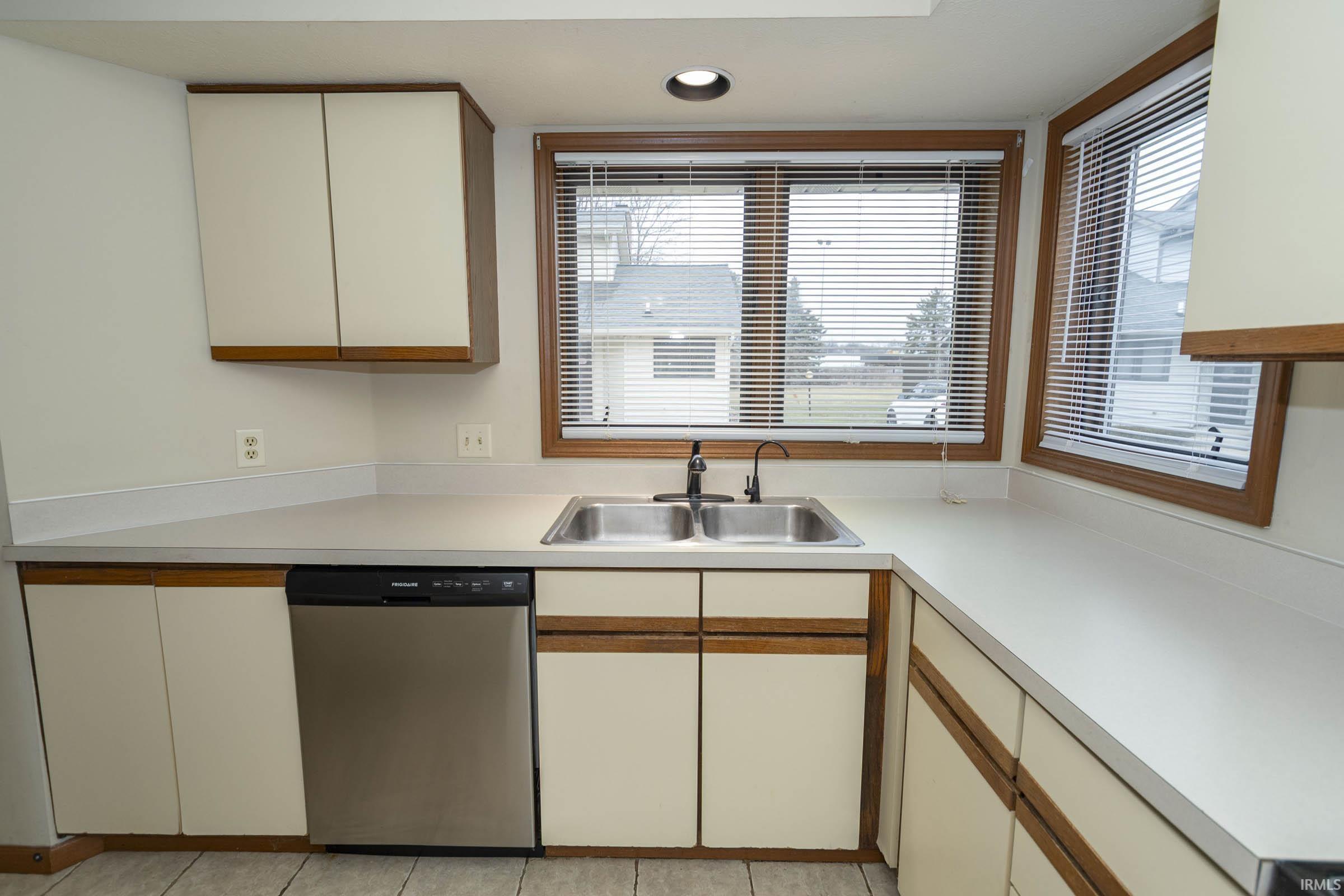 Photo 2 of 1326 Freda Dr.