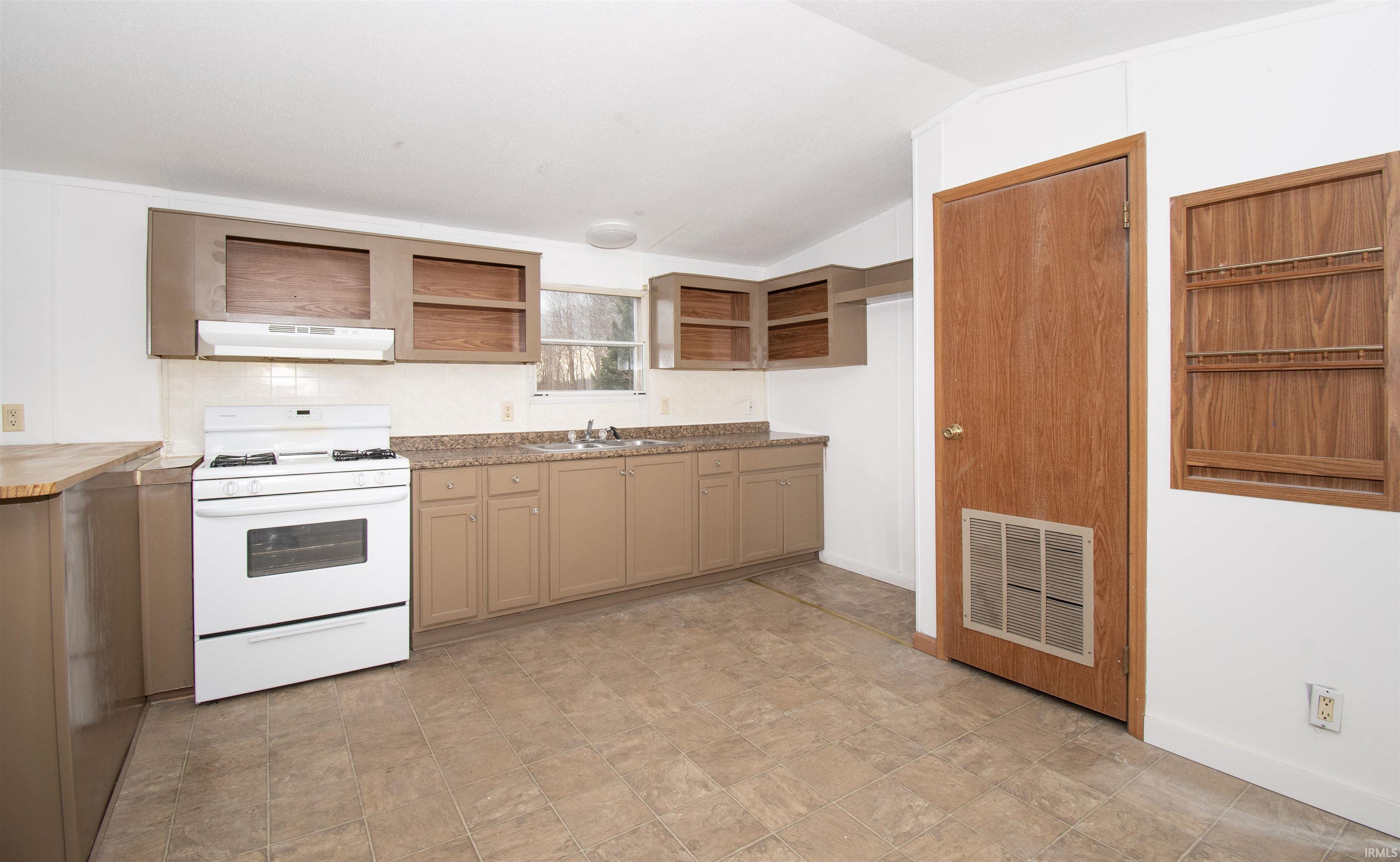 Photo 5 of 7545 E 700 S
