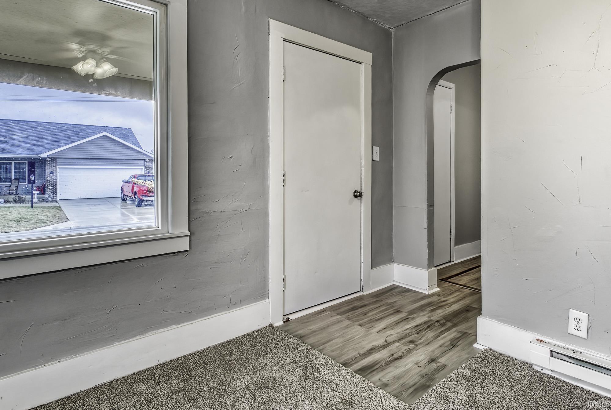 Photo 6 of 22207 Hickory Street