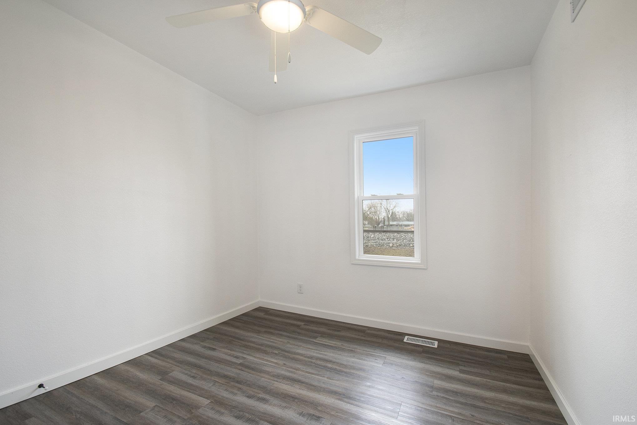 Photo 11 of 204 Metzler Avenue