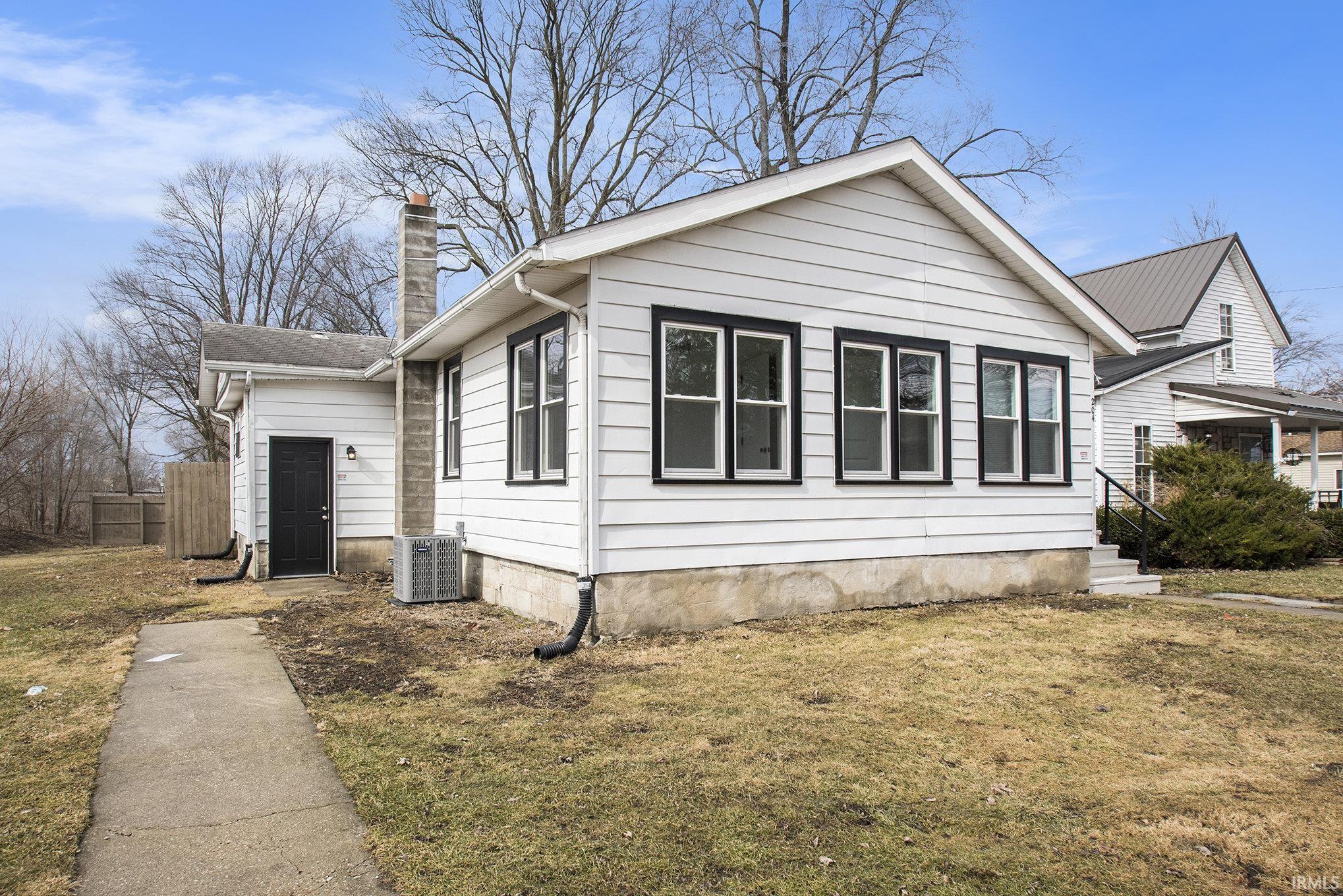 Photo 2 of 204 Metzler Avenue