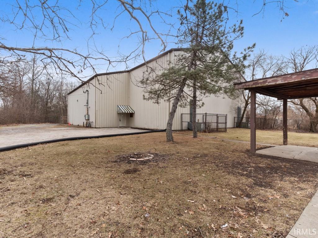 Photo 3 of 2818 1/2 Reed Road