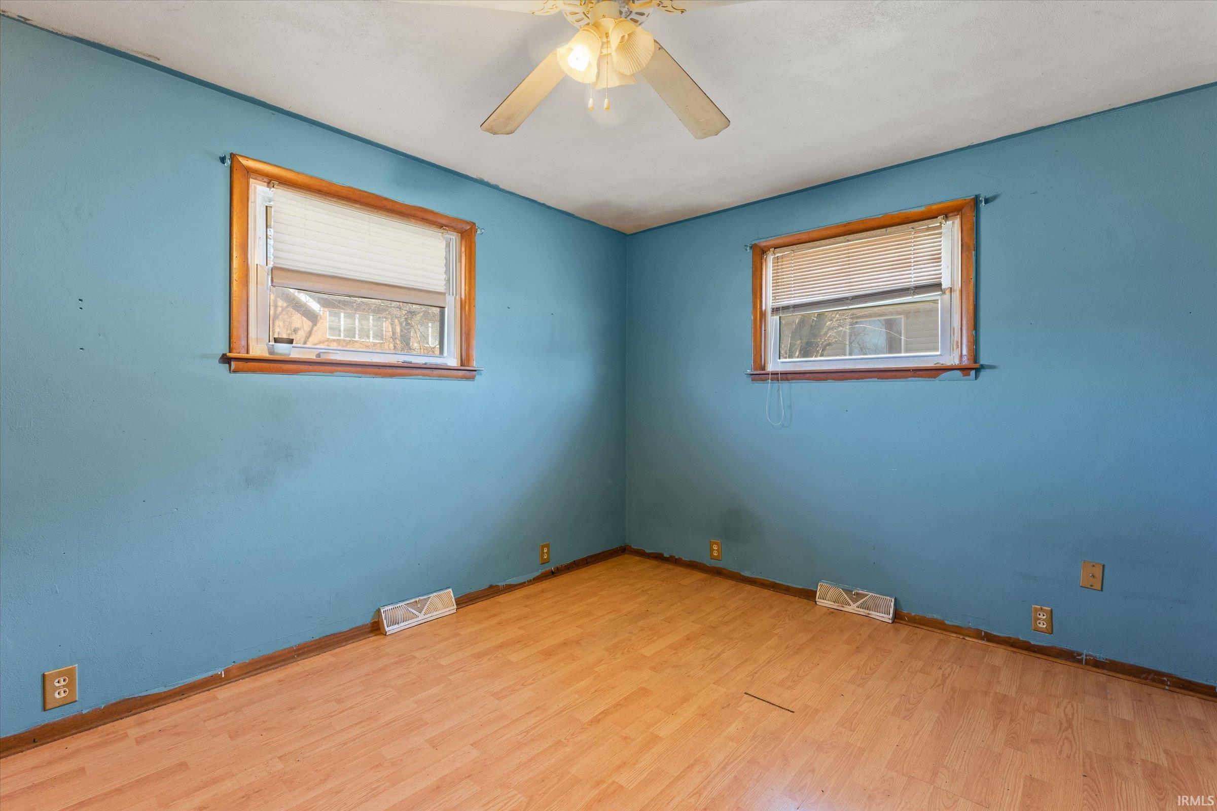 Photo 17 of 932 Markle Avenue
