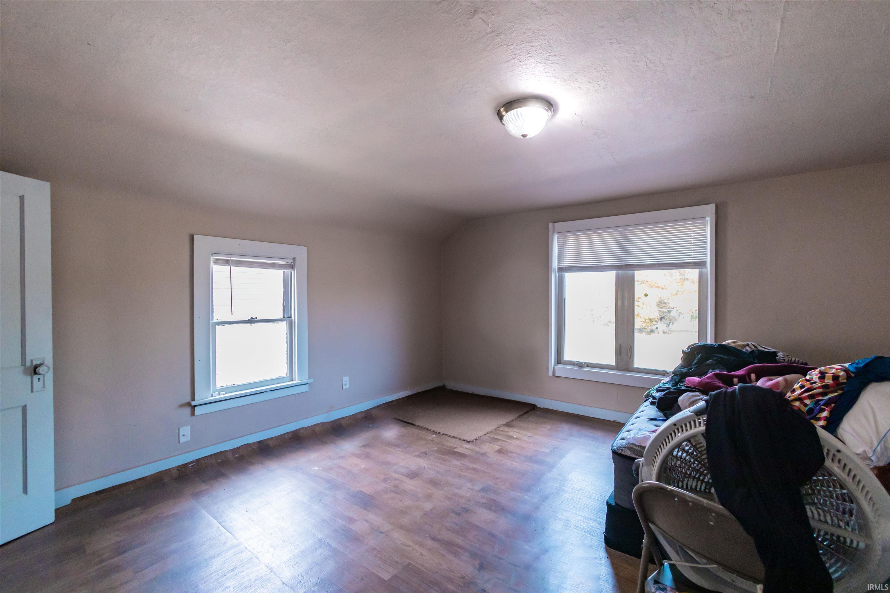 Photo 8 of 736 E Washington Boulevard