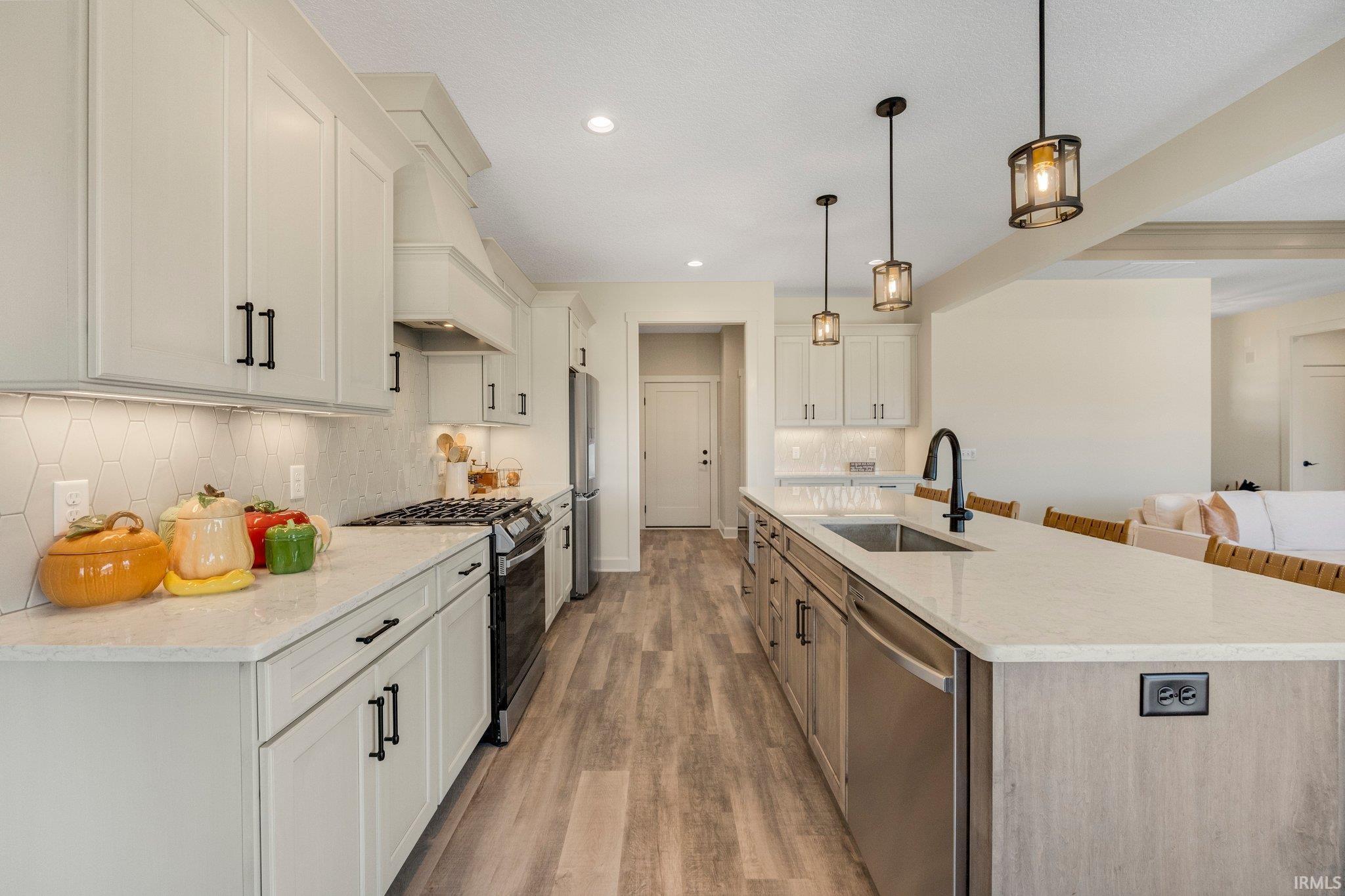 Photo 12 of 15287 Cranwood Court