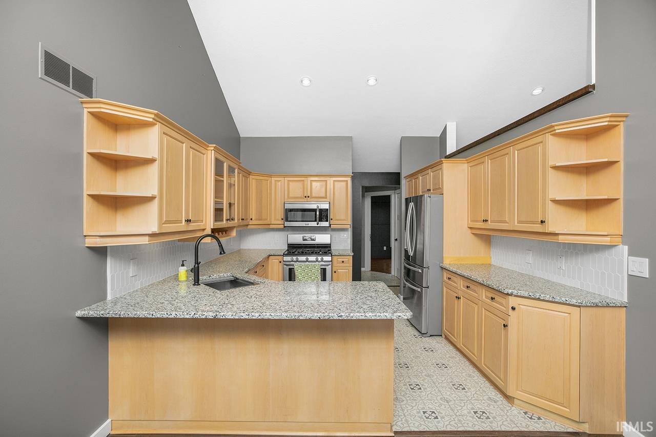 Photo 14 of 53221 Trenton Lane