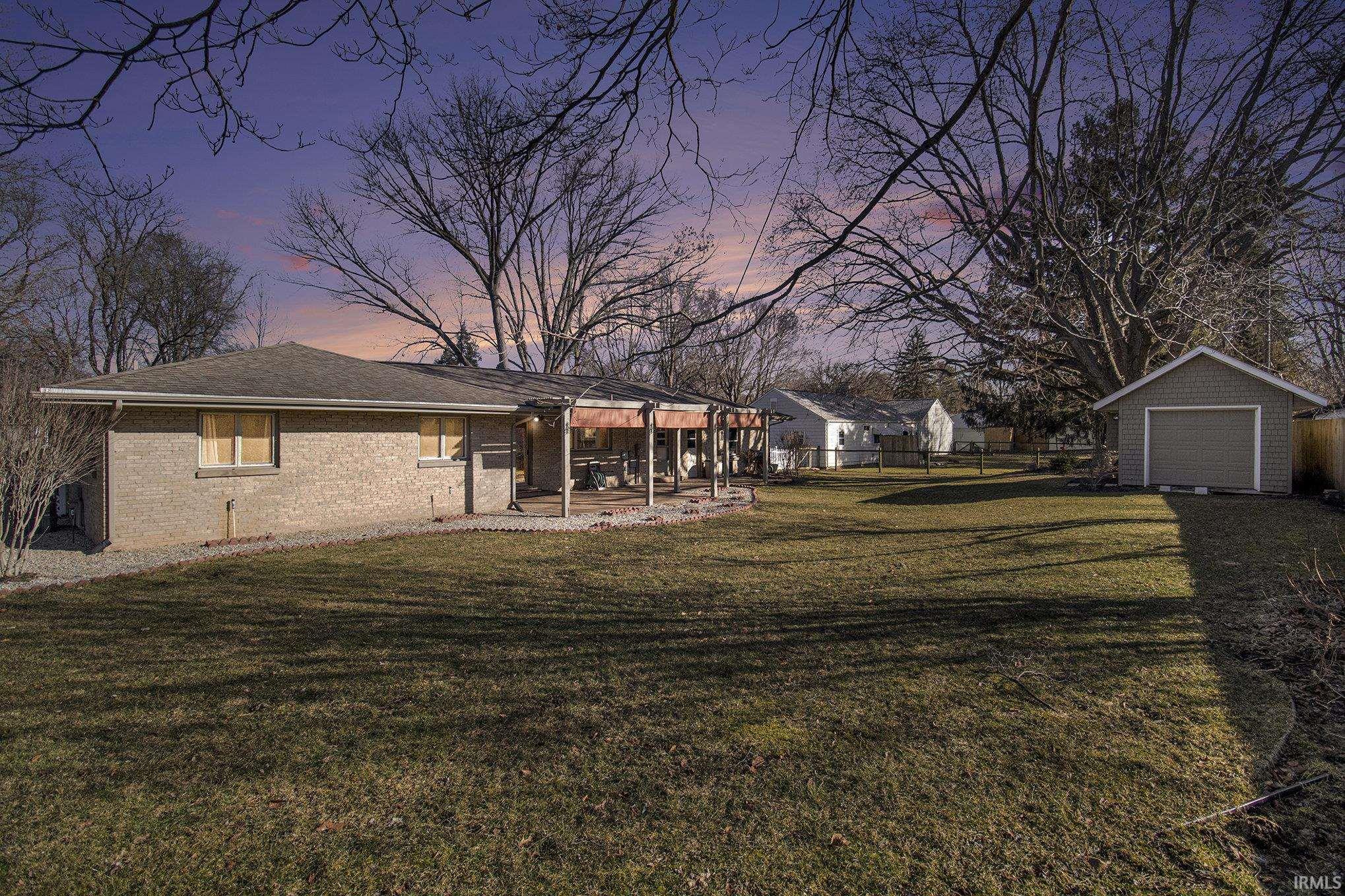 Photo 17 of 1525 LAWNDALE Road