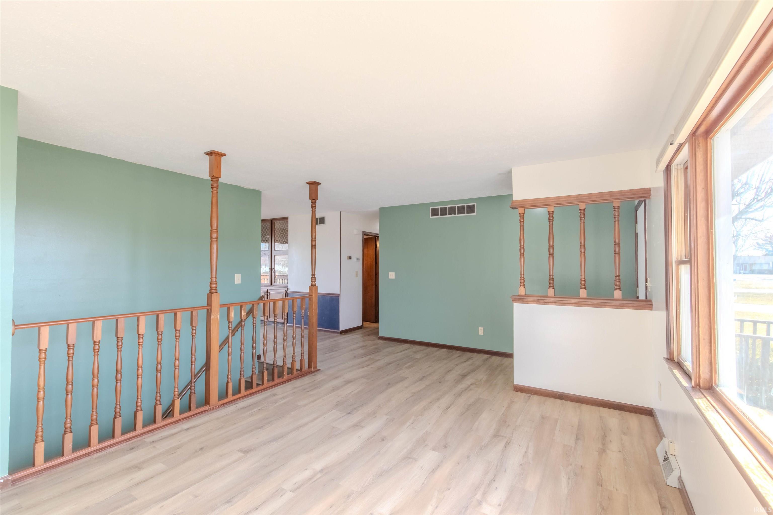 Photo 11 of 410 E Davis Street