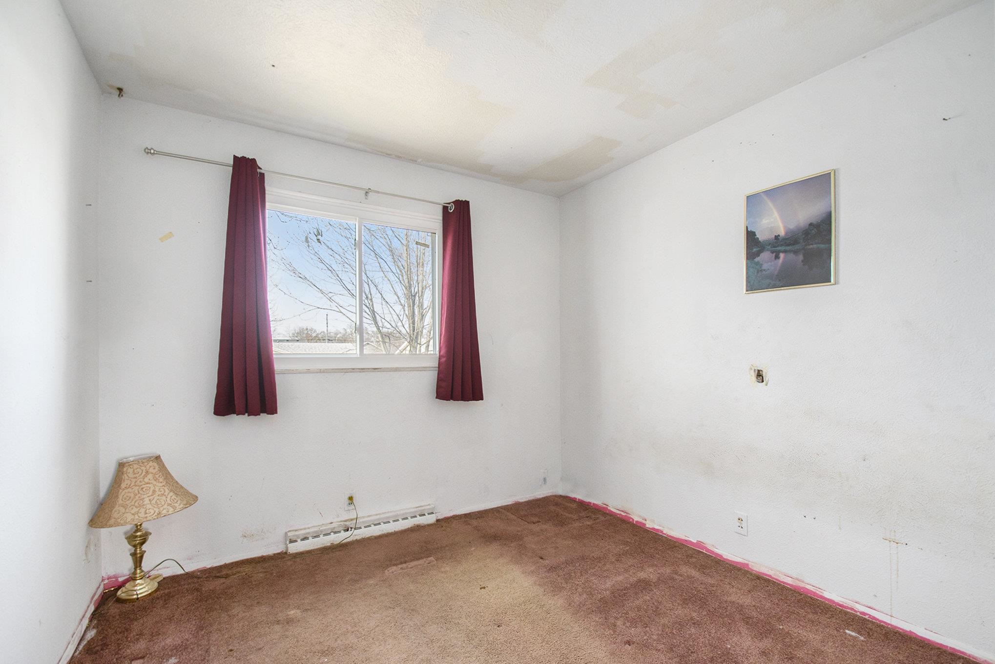 Photo 8 of 707 W Carlton Avenue