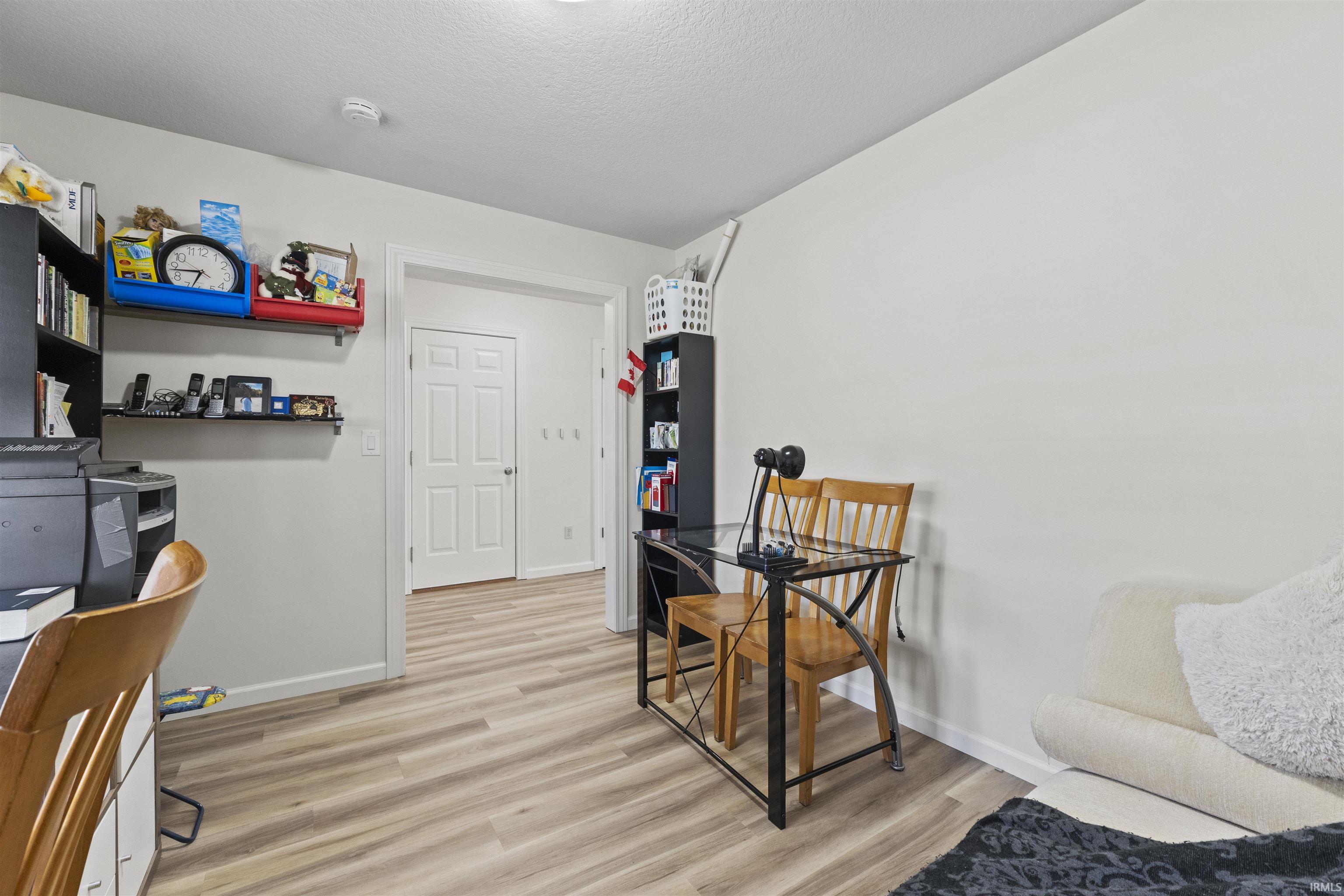 Photo 11 of 2165 Lindenwood Avenue