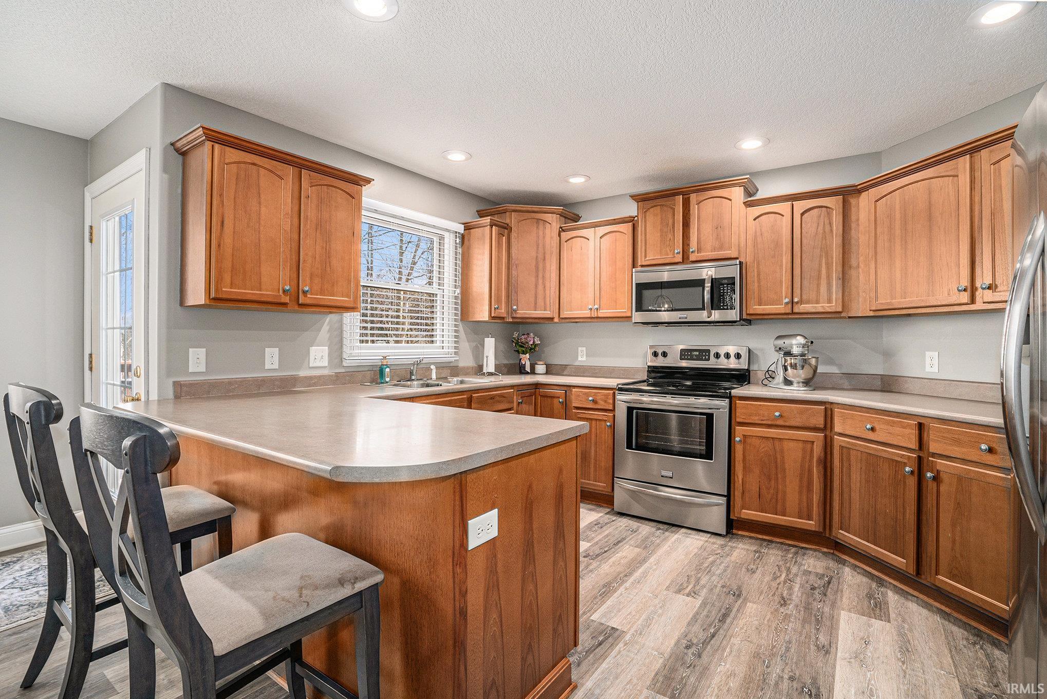 Photo 5 of 1673 Hawthorne Court