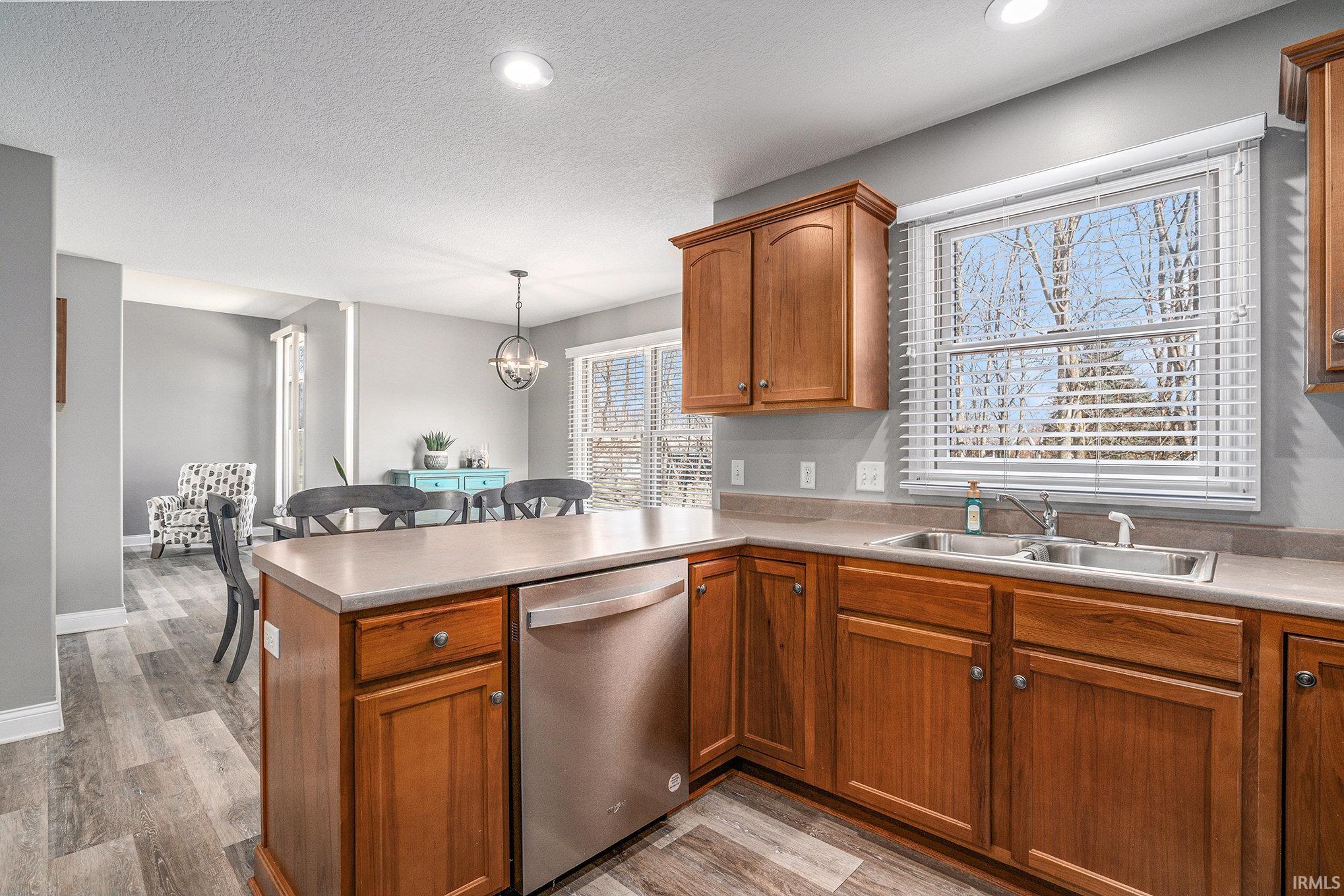 Photo 6 of 1673 Hawthorne Court