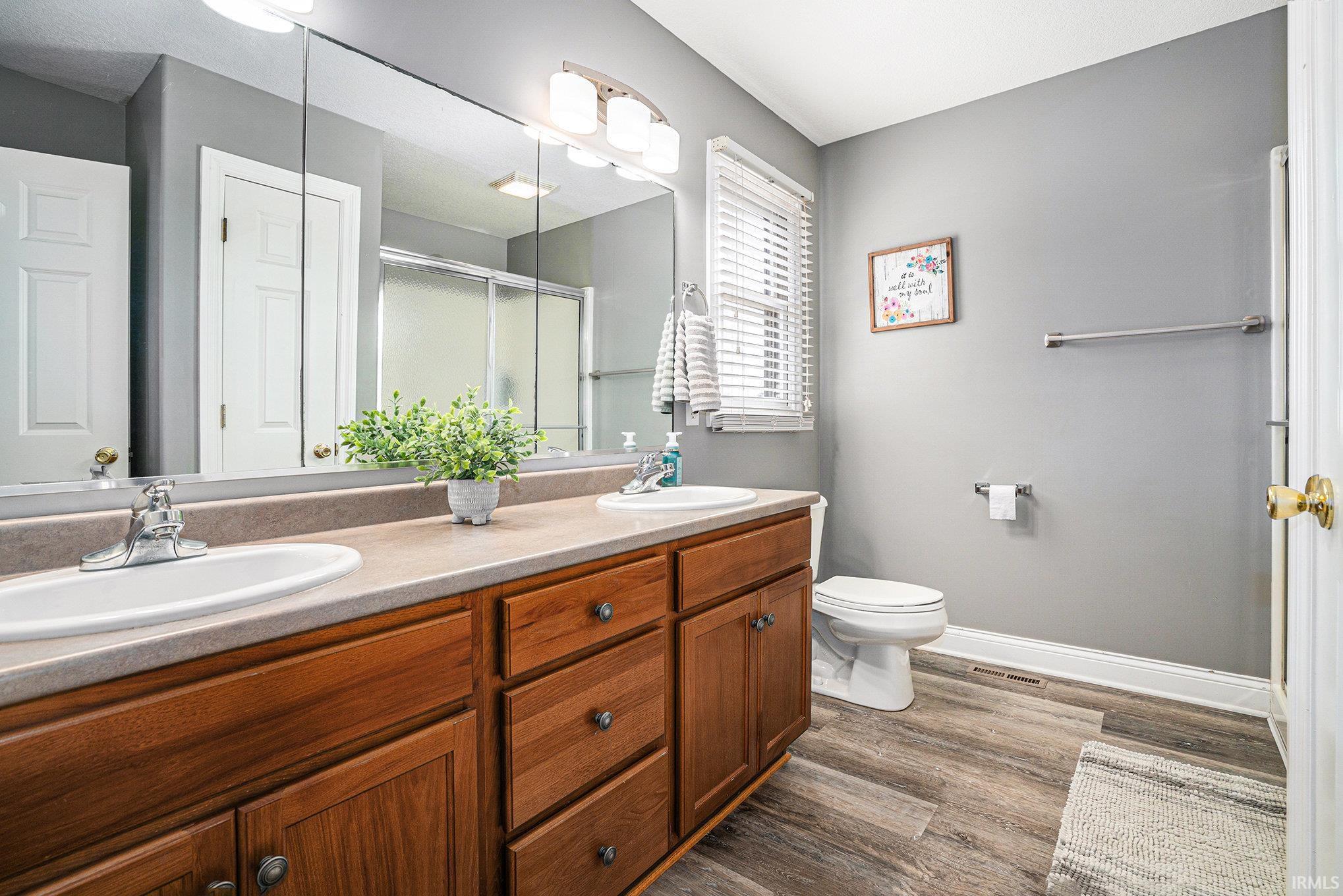 Photo 8 of 1673 Hawthorne Court