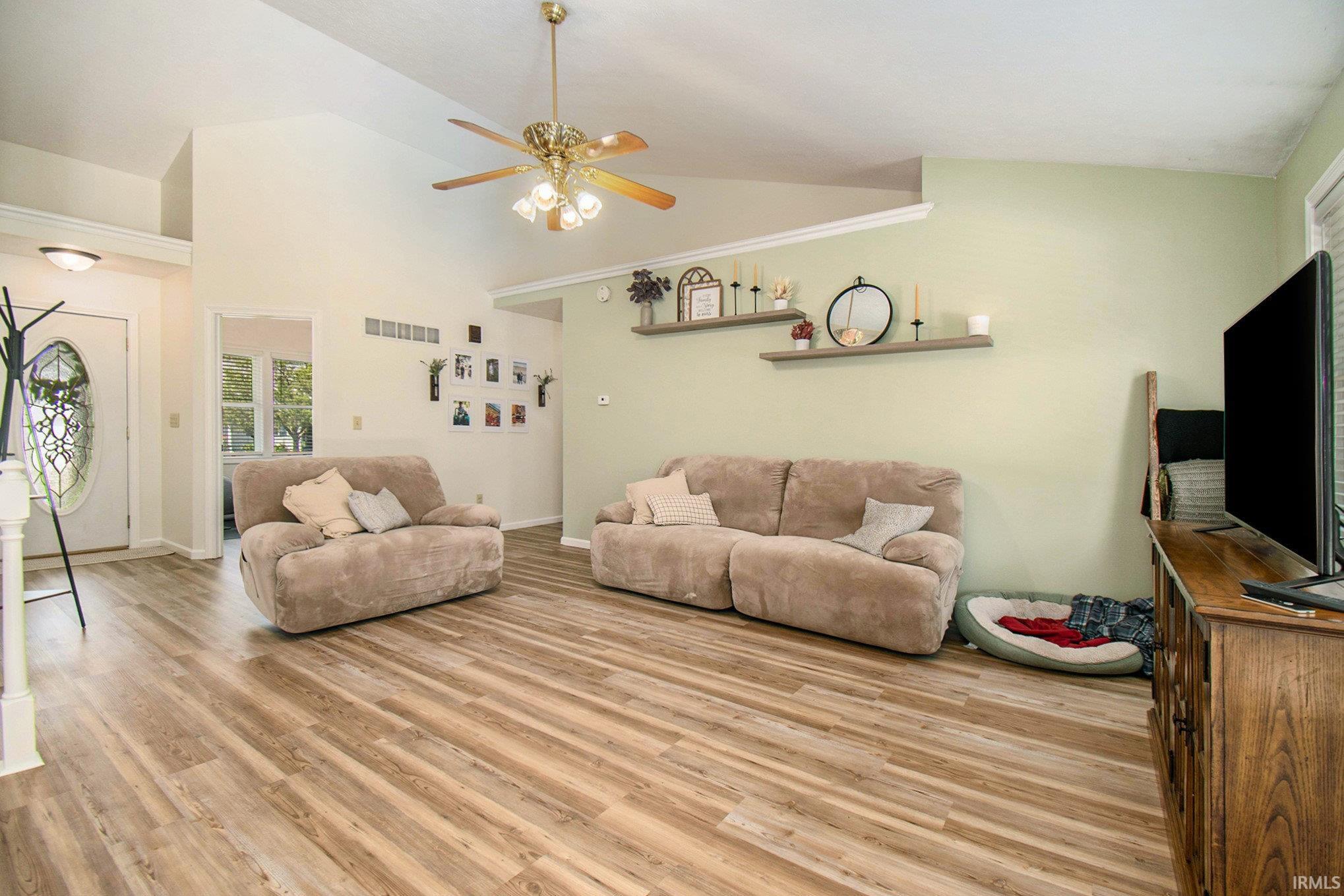 Photo 5 of 30520 Pine Bluff Drive