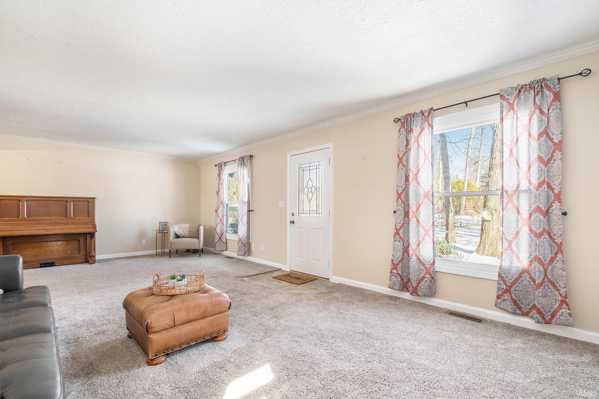 Photo 7 of 2393 E Kemo Avenue