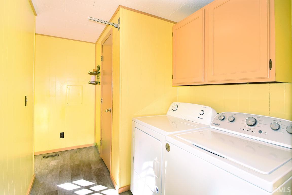 Photo 11 of 52871 Helen Street
