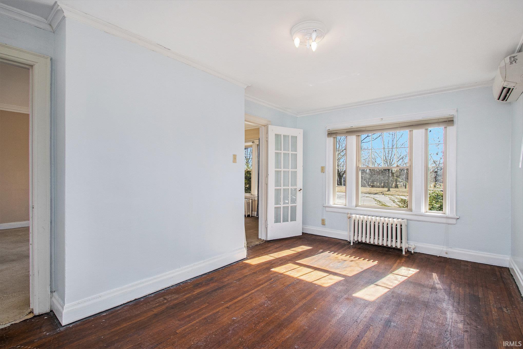 Photo 13 of 613 N Riverside Drive