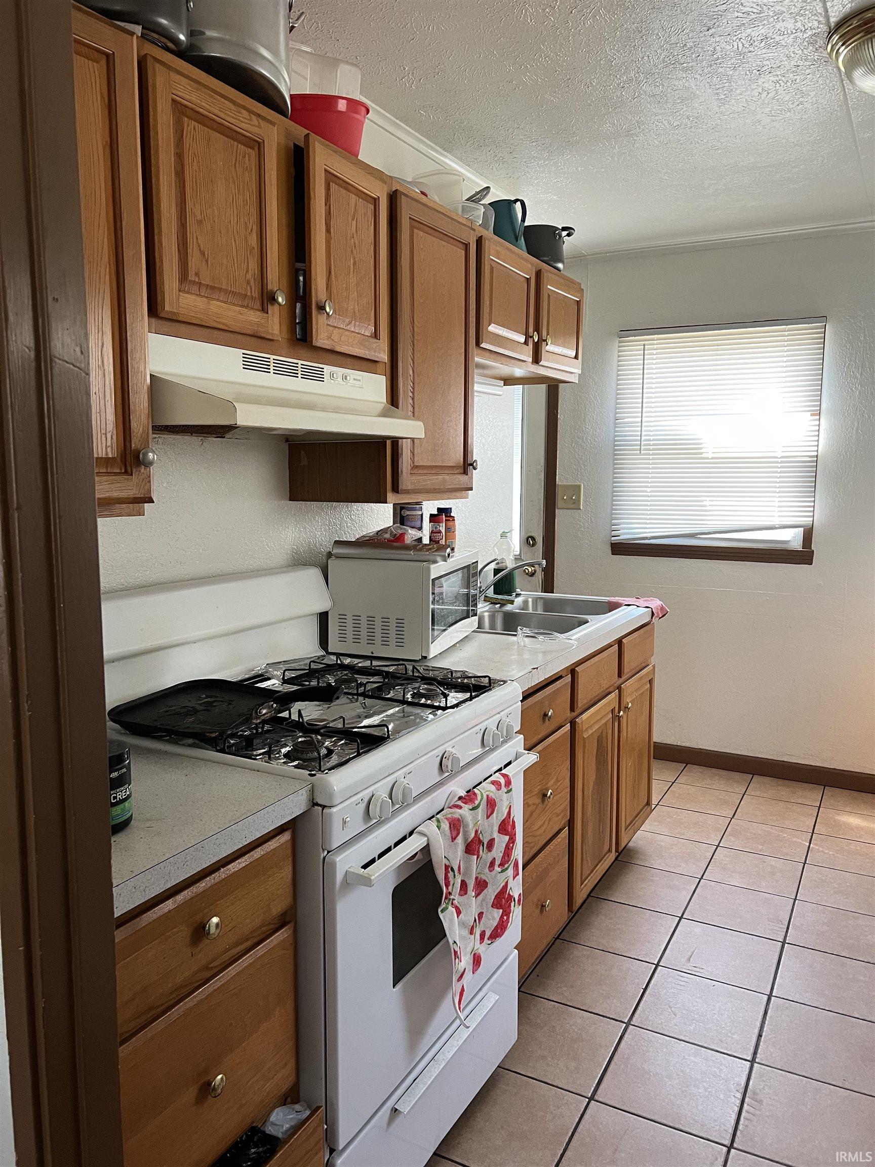 Photo 4 of 821 S 12th Street
