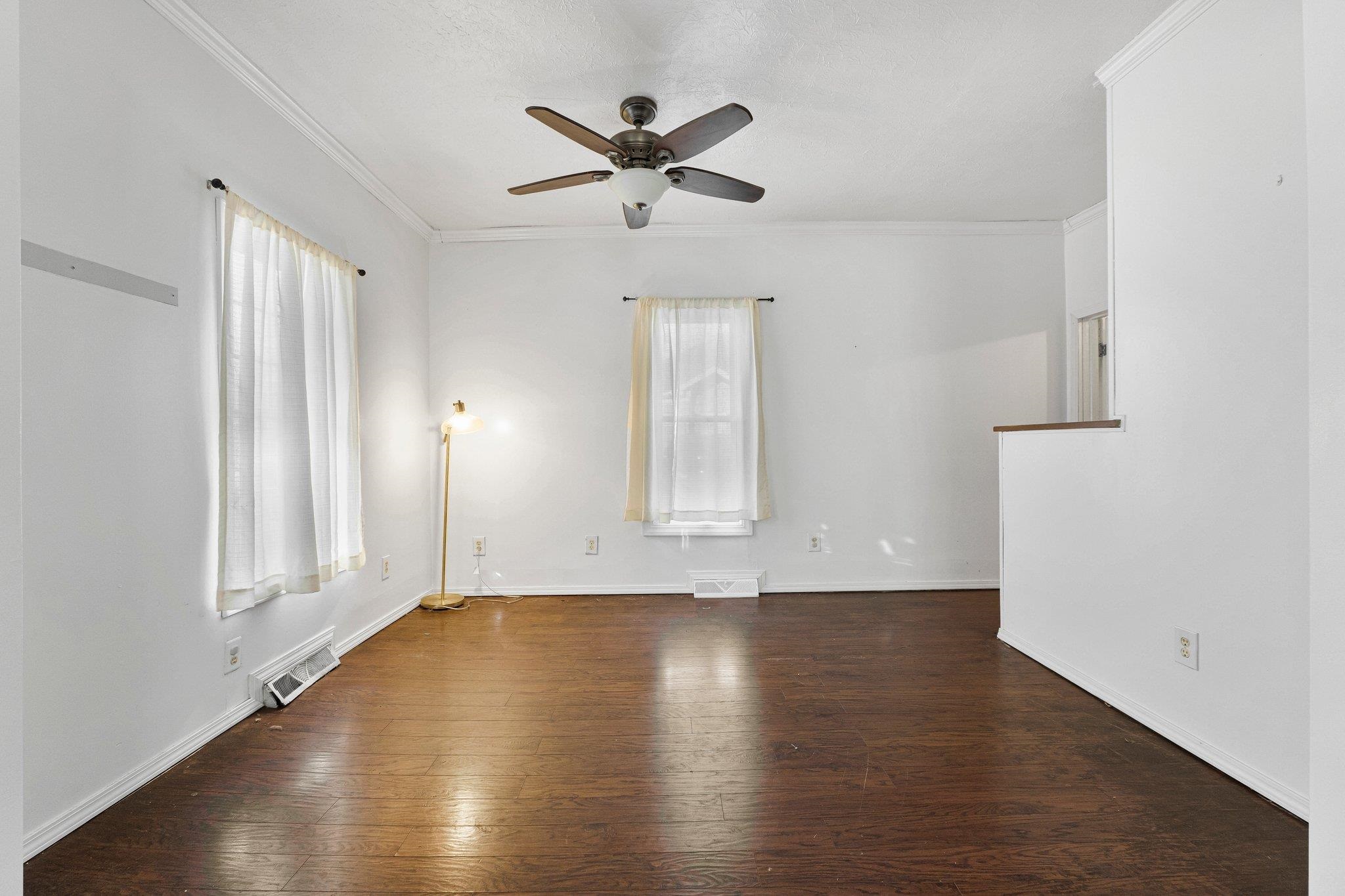 Photo 4 of 110 E Jefferson Street