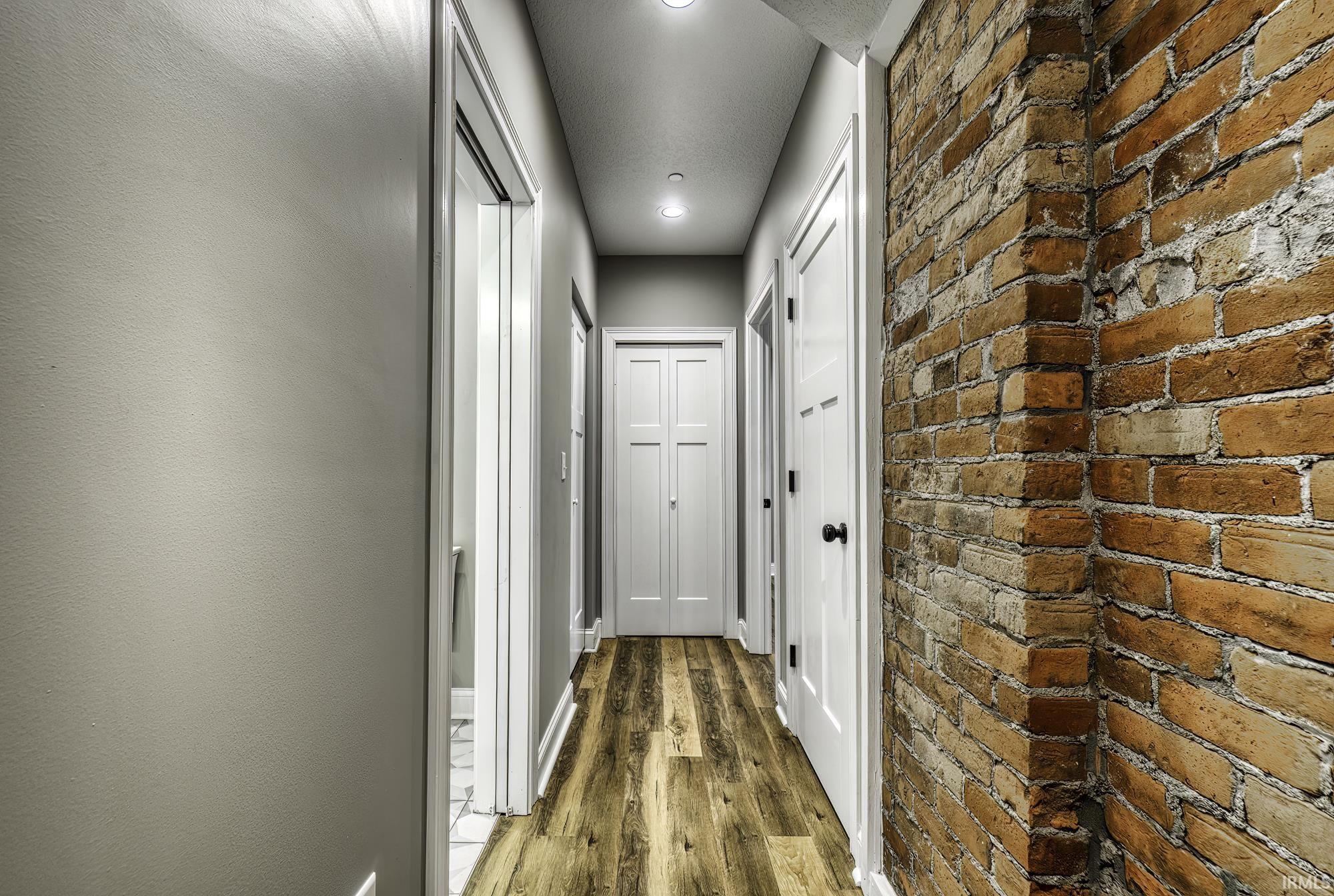 Photo 8 of 801 W Berry Street