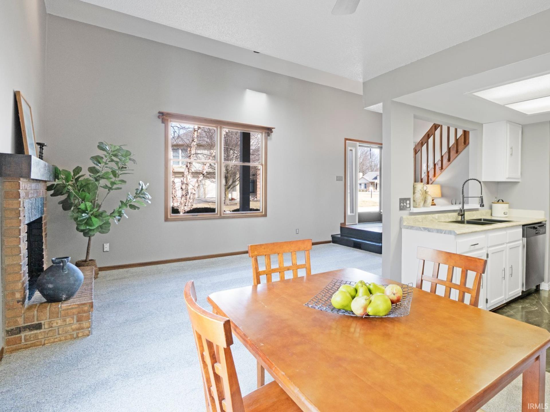 Photo 3 of 5126 Pinebrook Drive